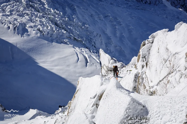 Smučanje v pršiču Valle Blanche