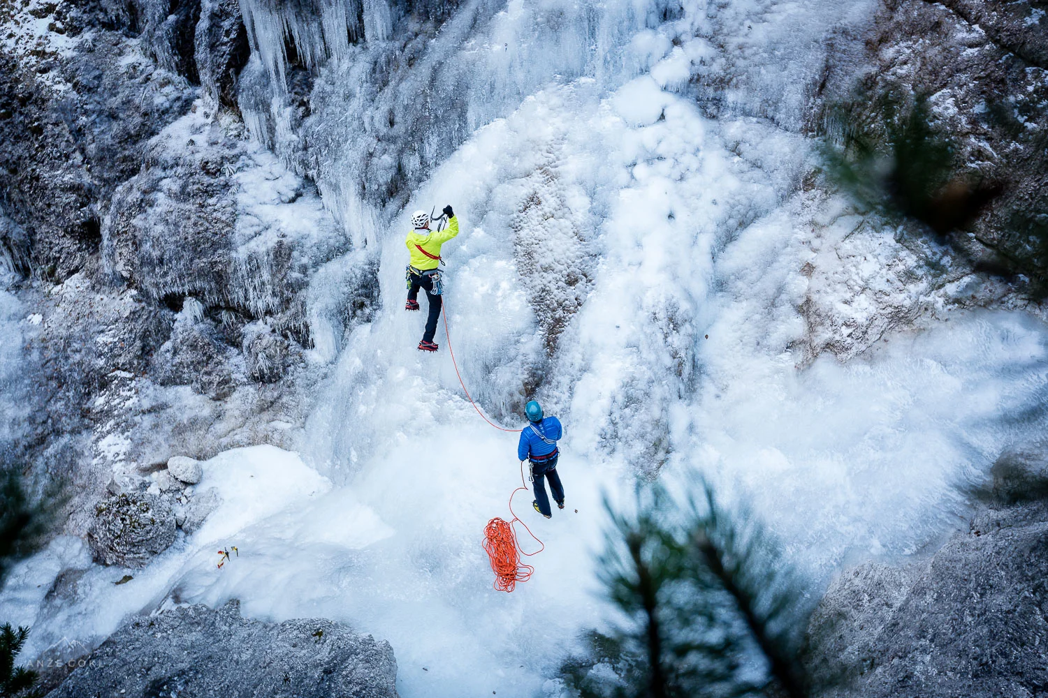 Slapovi pod Predelom