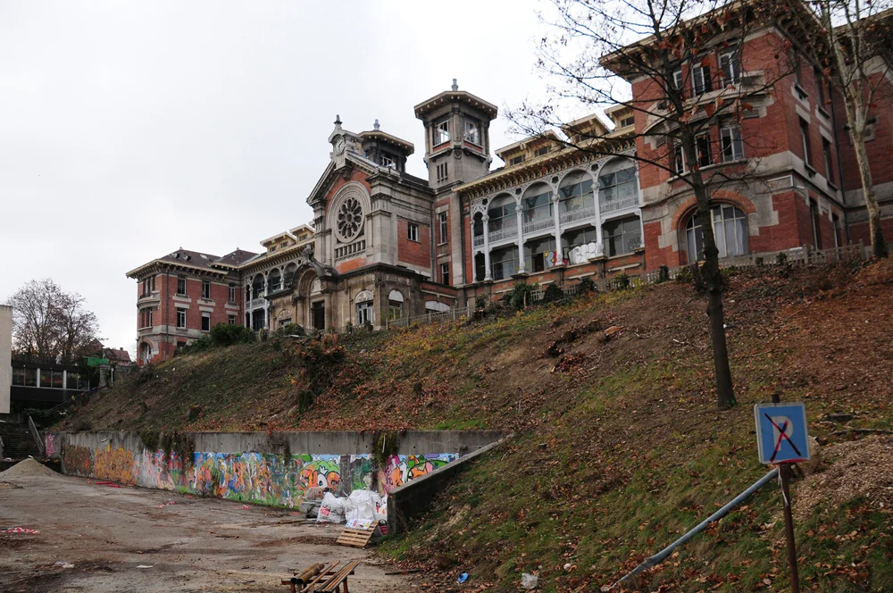 Hopital Debrousse-0.JPG