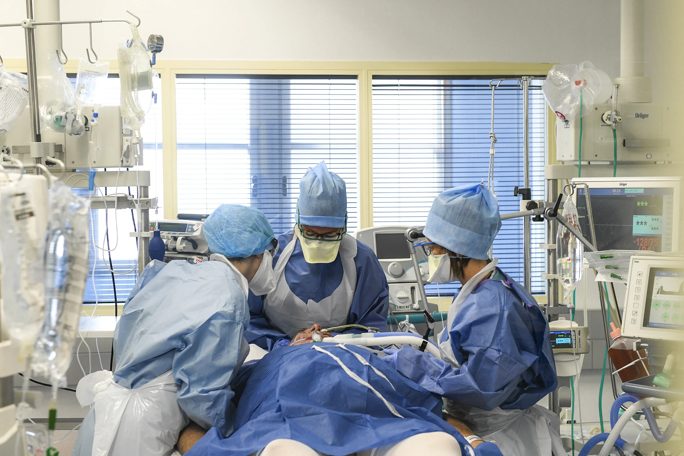 christophe Pouget - covid19 - reportage photo -réanimation 6 copie.jpg