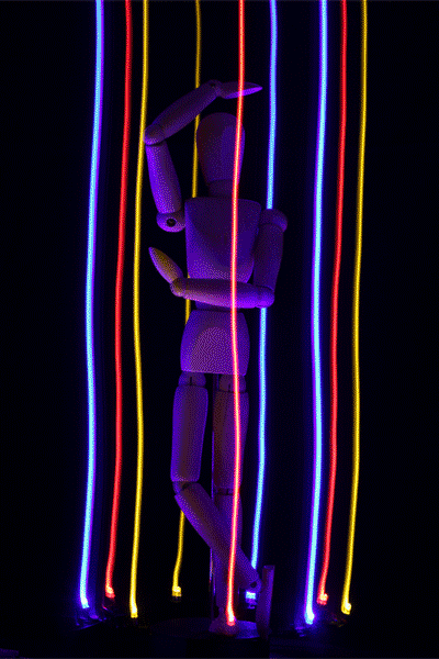 SpinMannequinLights7.gif