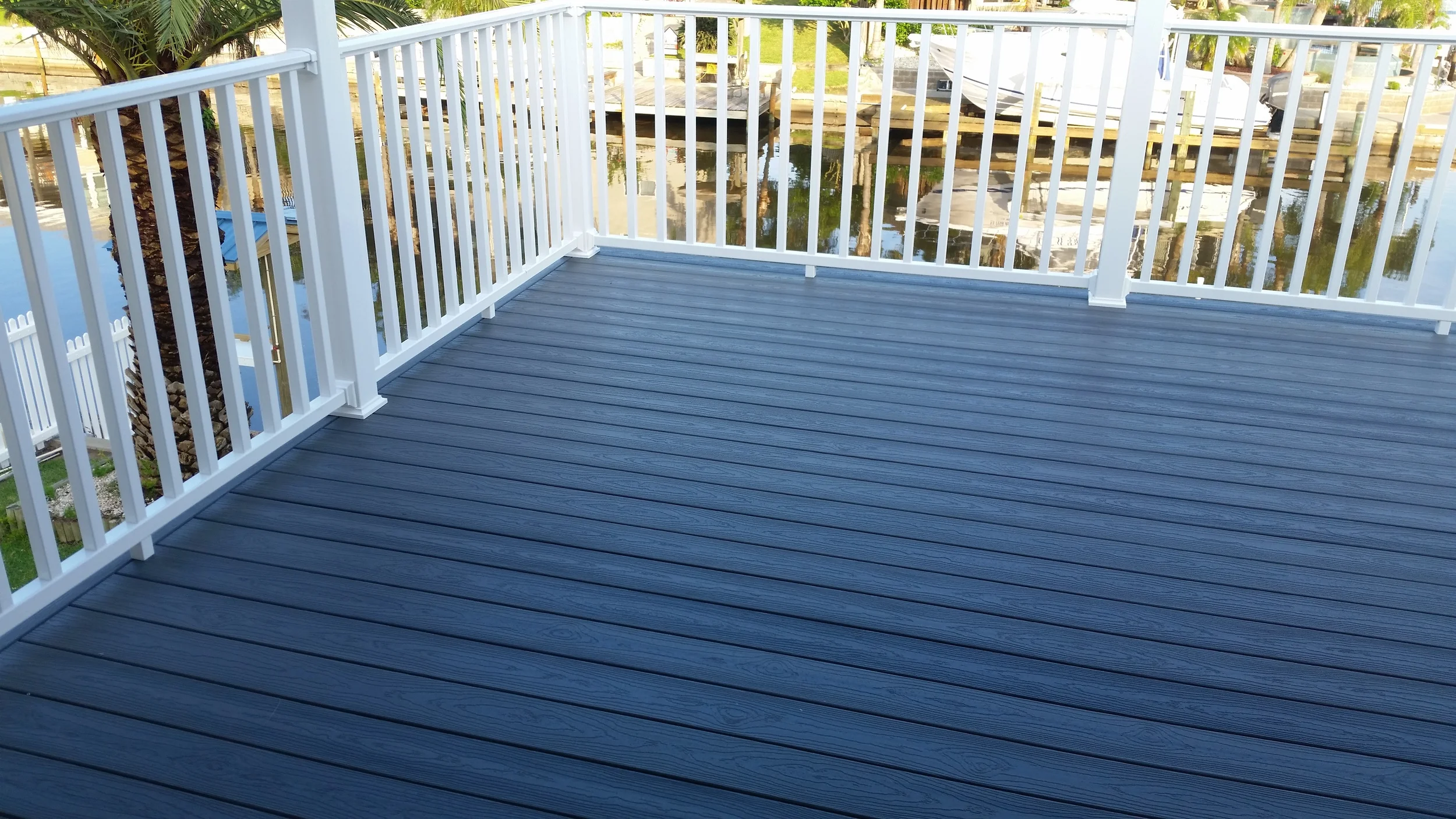 Evergrain Deck with handrail Rockport Texas