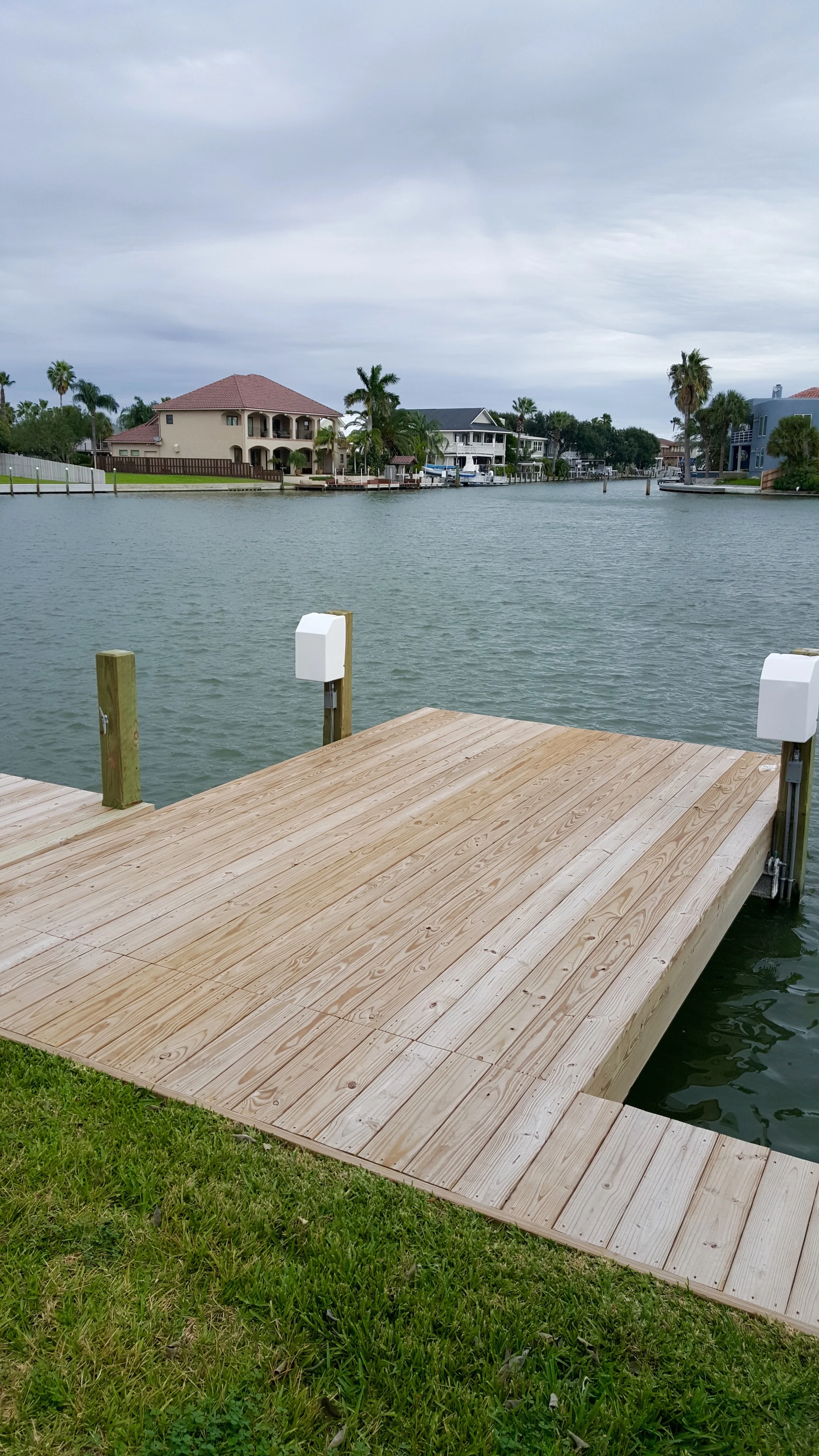 Custom dock on Bulkhead