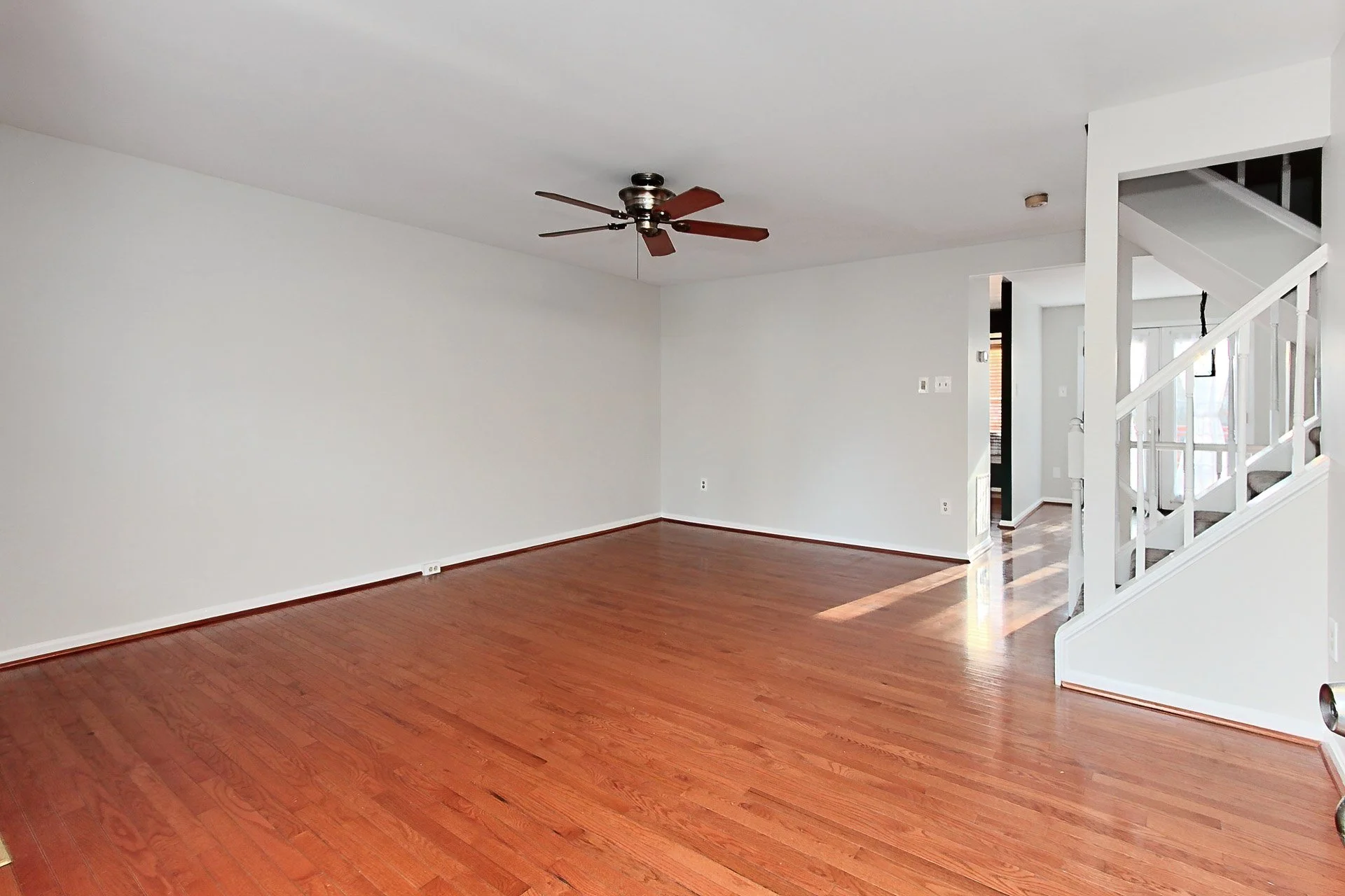 001 - 05 - Rockleigh Way.jpg