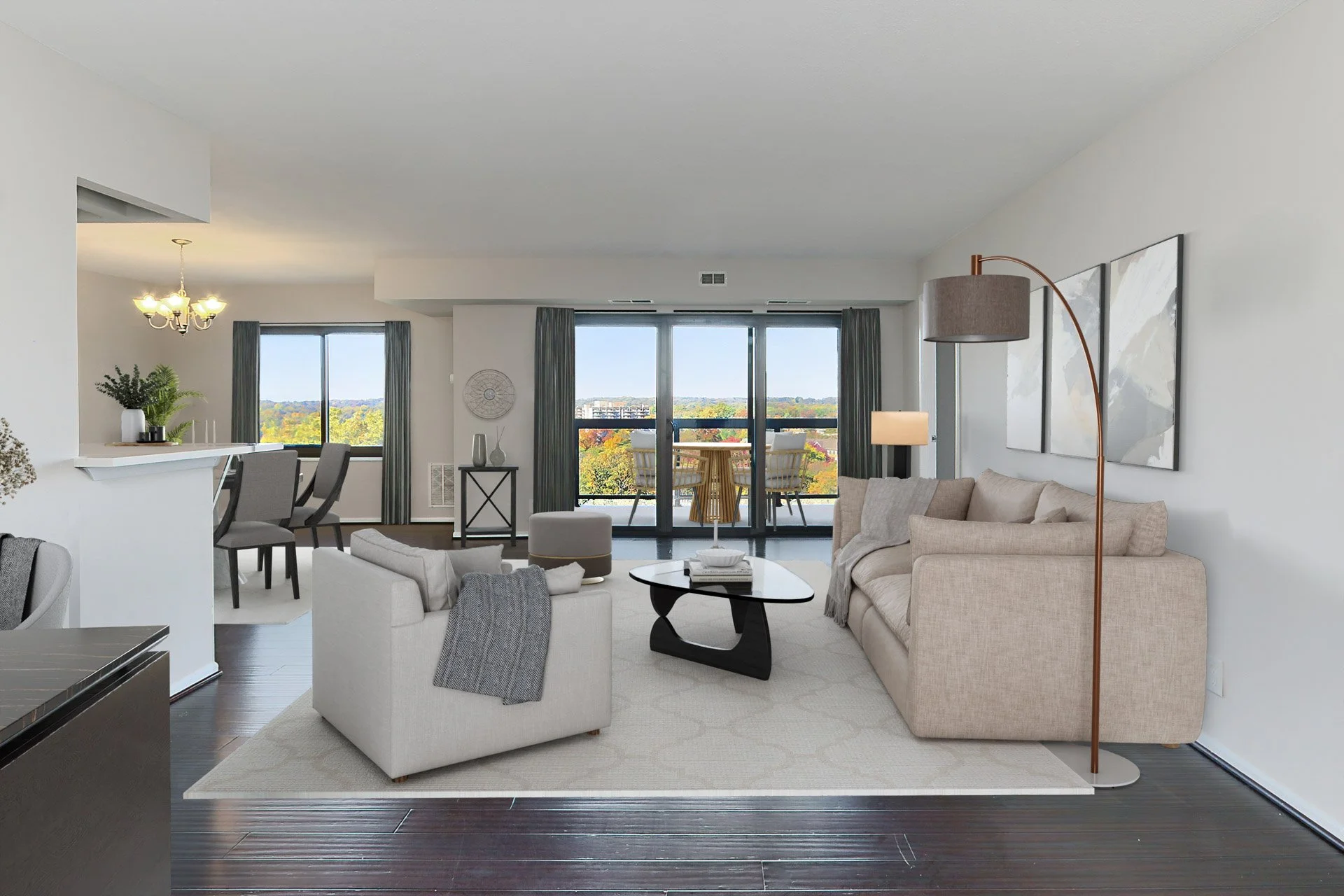 036 - 06 - Yoakum Pkwy Staged.jpg