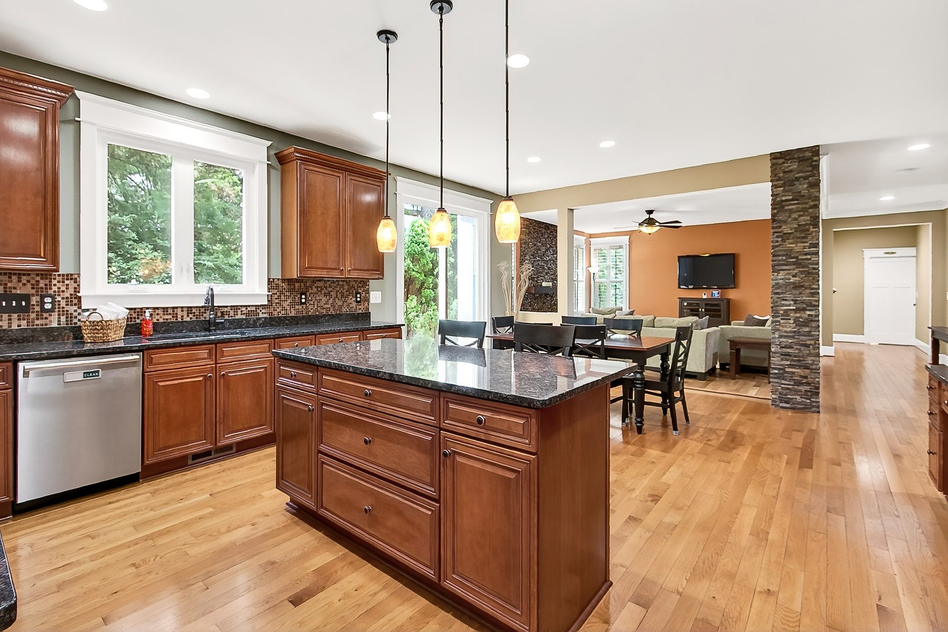 21 - Oak Haven Dr.jpg
