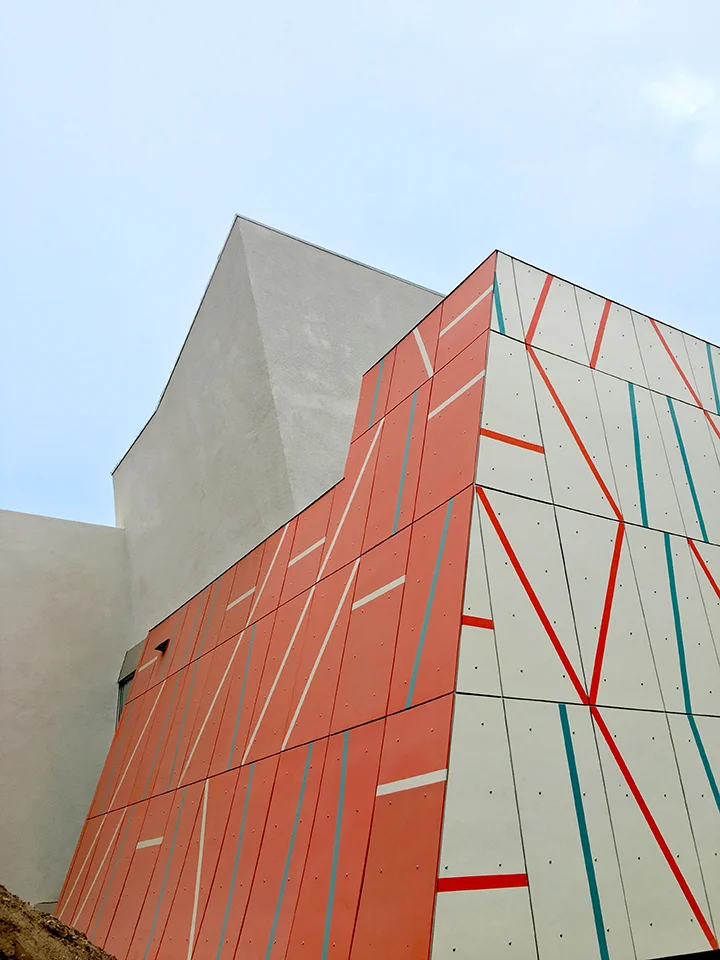 713/721 Venice Boulevard , Venice, CA, collaboration with artist Nancy Monk and architect David Reddy of R&D Architects