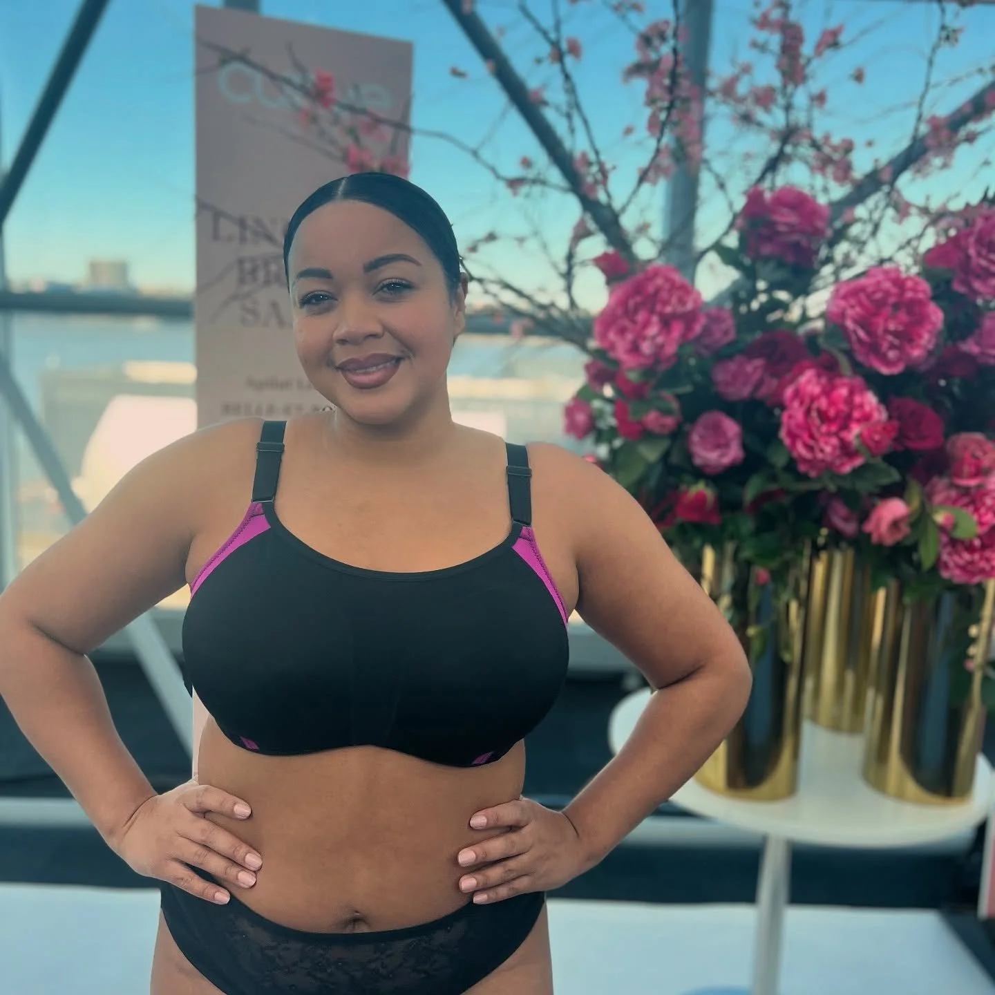 The *girls* just wanna have fun 🩷💁🏽&zwj;♀️

This underwire sports bra checks all the boxes:
✅Full coverage
✅Underwire
✅4-piece inner cup
✅Front panel
✅V shaped Center Front band
✅Powernet back

Modeled by the beautiful @naimahterry