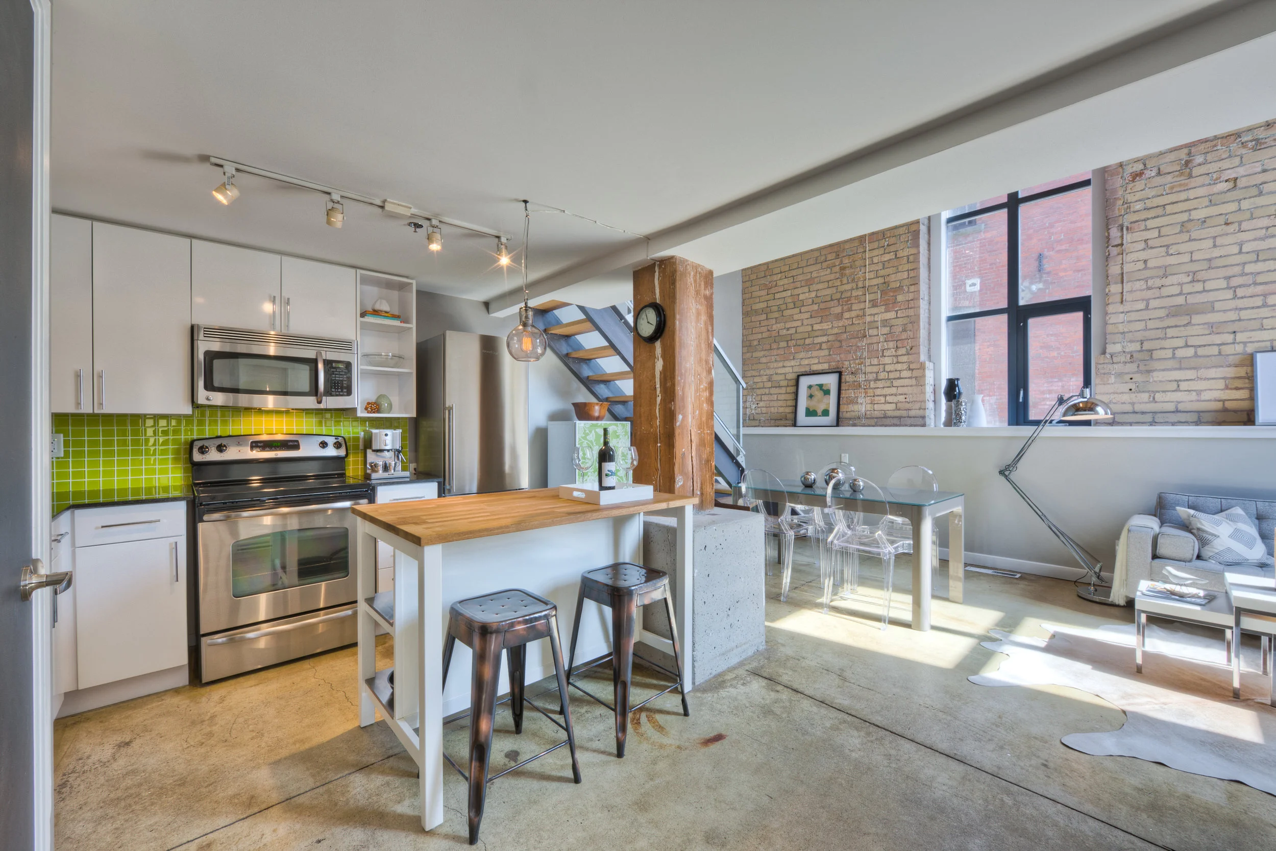 Listing Realtor: Andrew Harrild Photographer: James Burry