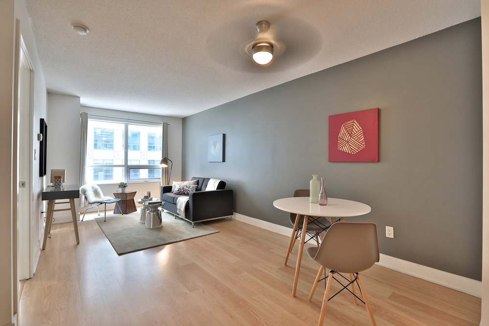  Condo Staging - Blue Jays Way 