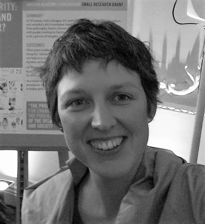 Rachael Wiseman: Website , Women in Parenthesis Website .