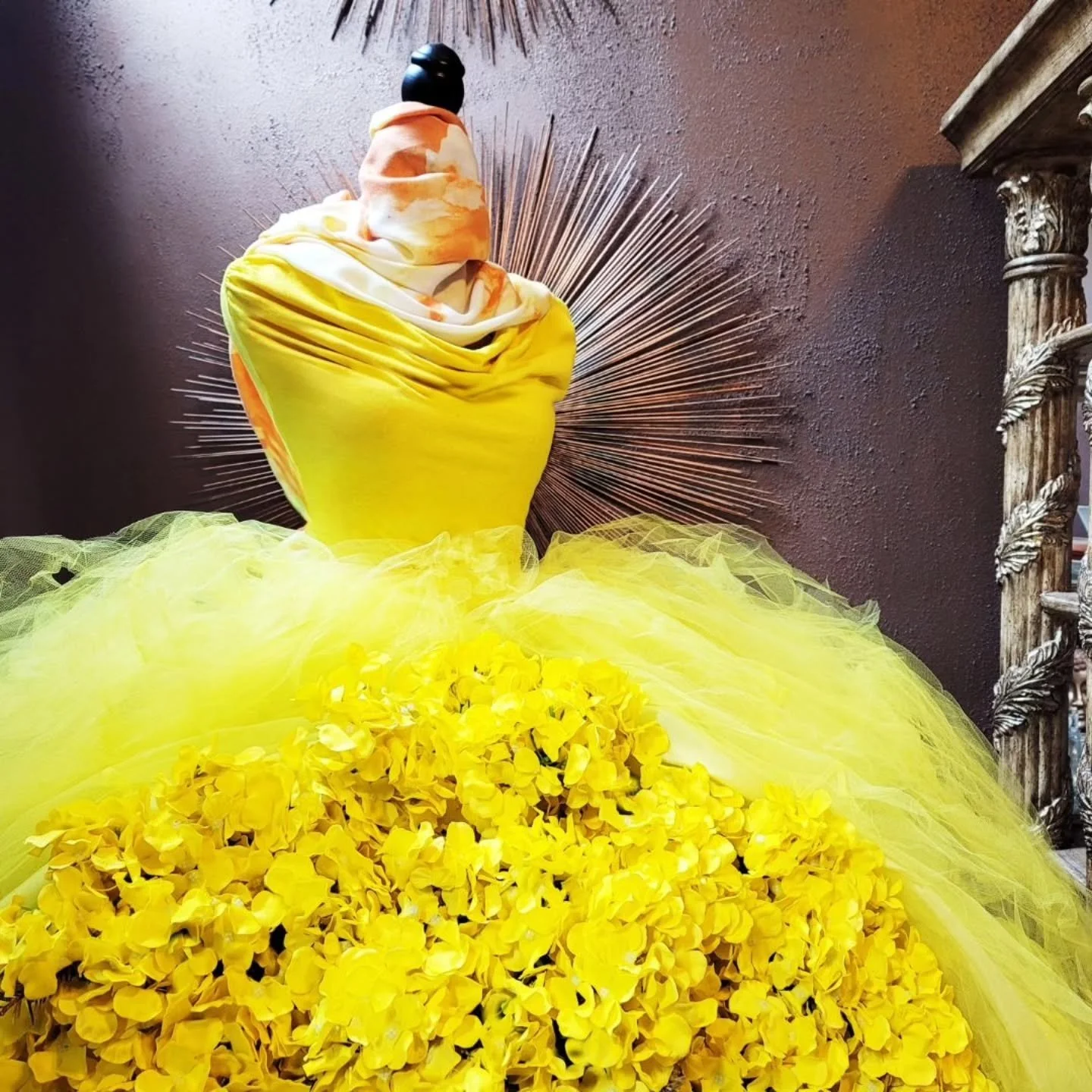 𝕐𝔼𝕃𝕃𝕆𝕎: The beginning of autumn!

Yellow signifies the delightful arrival of autumn&mdash;radiant colors, shimmering finishes, and interiors gently transitioning. It beautifully connects the warmth of summer to the cozy charm of fall, illuminat