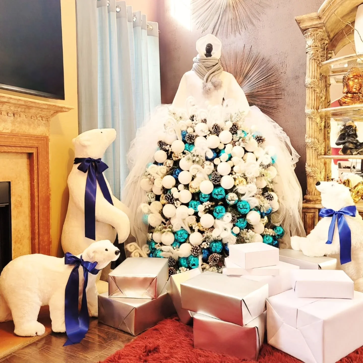 Winter Wonderland: A unique mixture of statement pieces is unmatched during the holidays. Incorporating the perfect decorative objects alongside a variety of elements is not only important&mdash;it's essential for creating a remarkable ambiance.

The