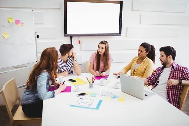 Fostering an inclusive and psychologically safe work environment is essential. This is why we're sharing helpful tips for how managers can seamlessly incorporate meaningful icebreakers into team meetings and events. Link in profile.

What is your go-to icebreaker activity? Share in the comments!
