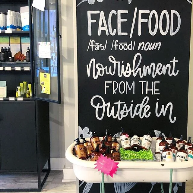 Starting 2020 by shopping small + sustainable! 
We interviewed Khaki of @facefoodnaturalskincare back in 2017, and it’s amazing to see how the Newburyport-based brand continues to thrive and grow! (Check out the interview via link in our profile).