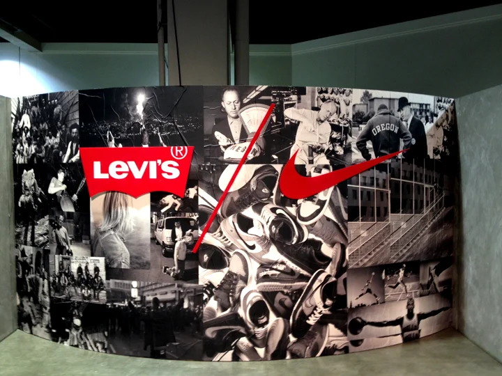 01_LevisBooth5.jpg