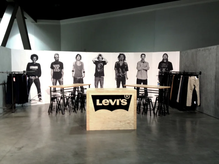 06_LevisBooth6.jpg