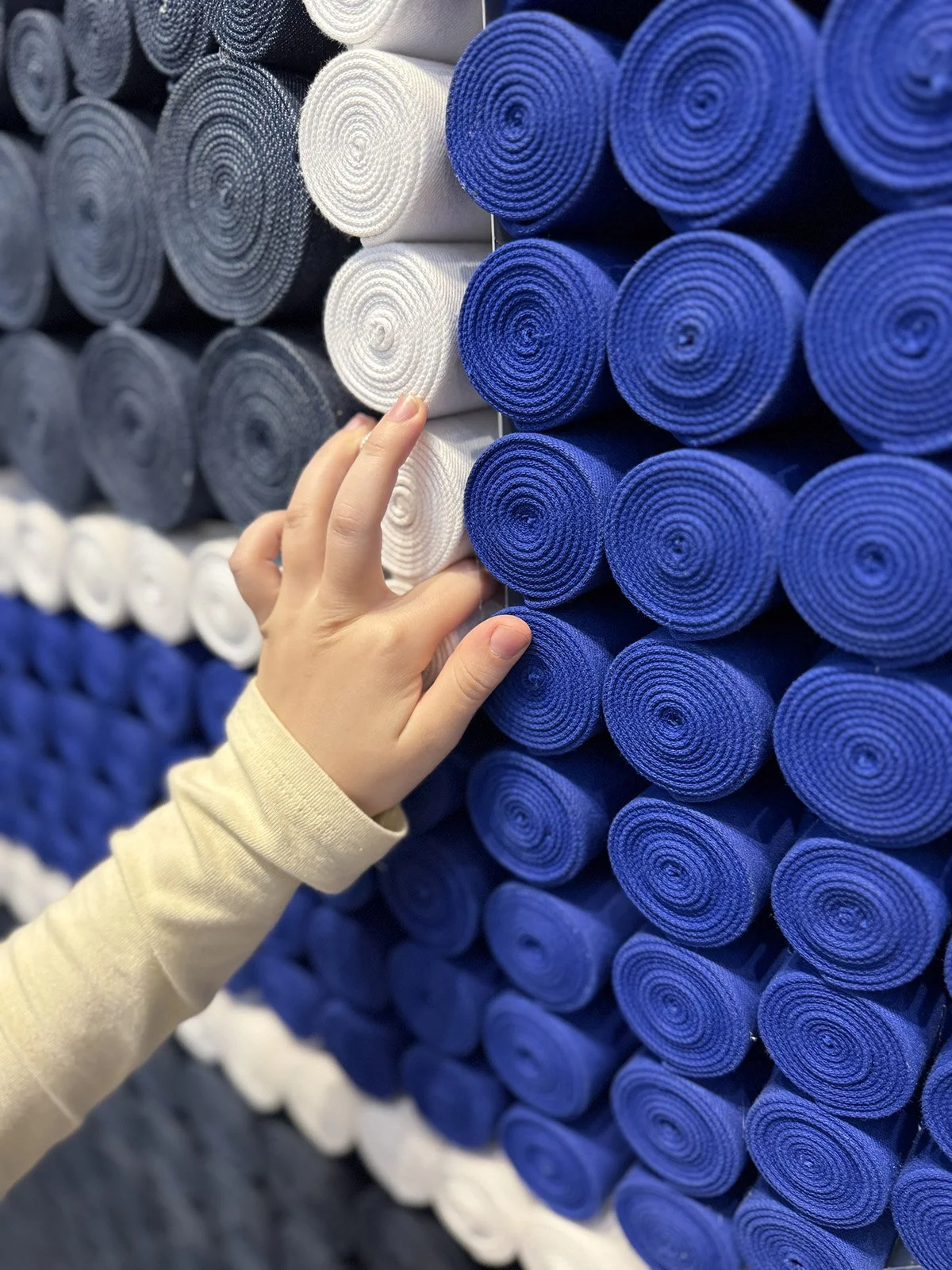 Gap_G wall_detail2.jpg