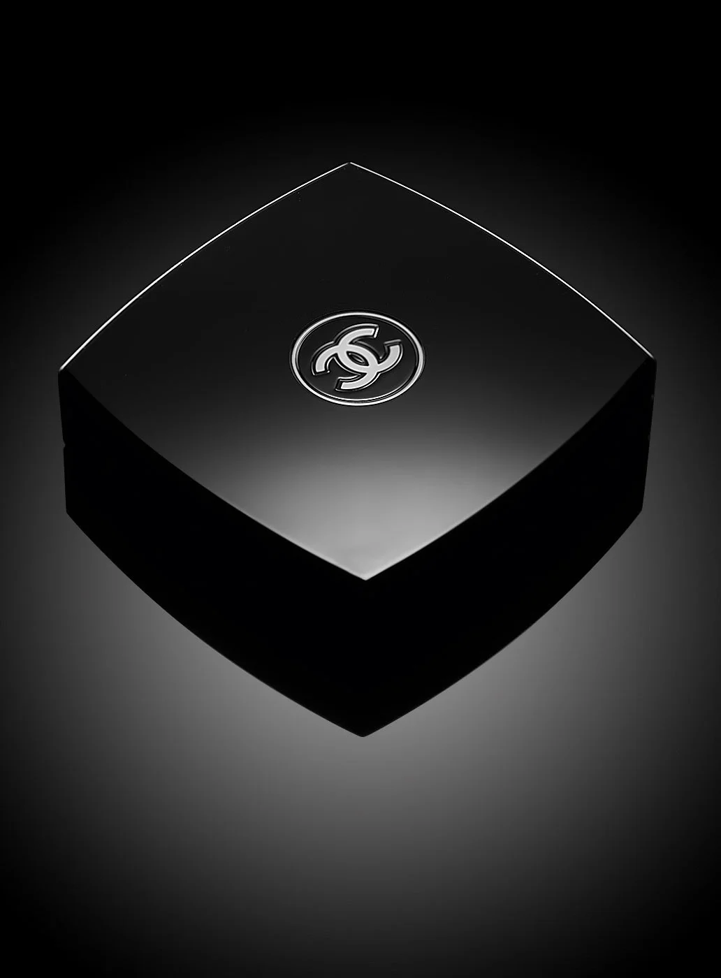 ChanelCompact-01.jpg