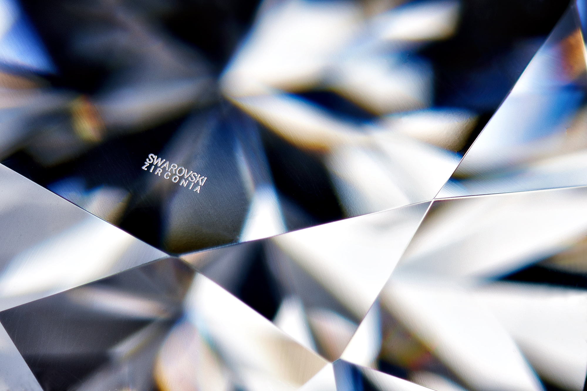 Swarovski Zirconia Extreme Macro Photo