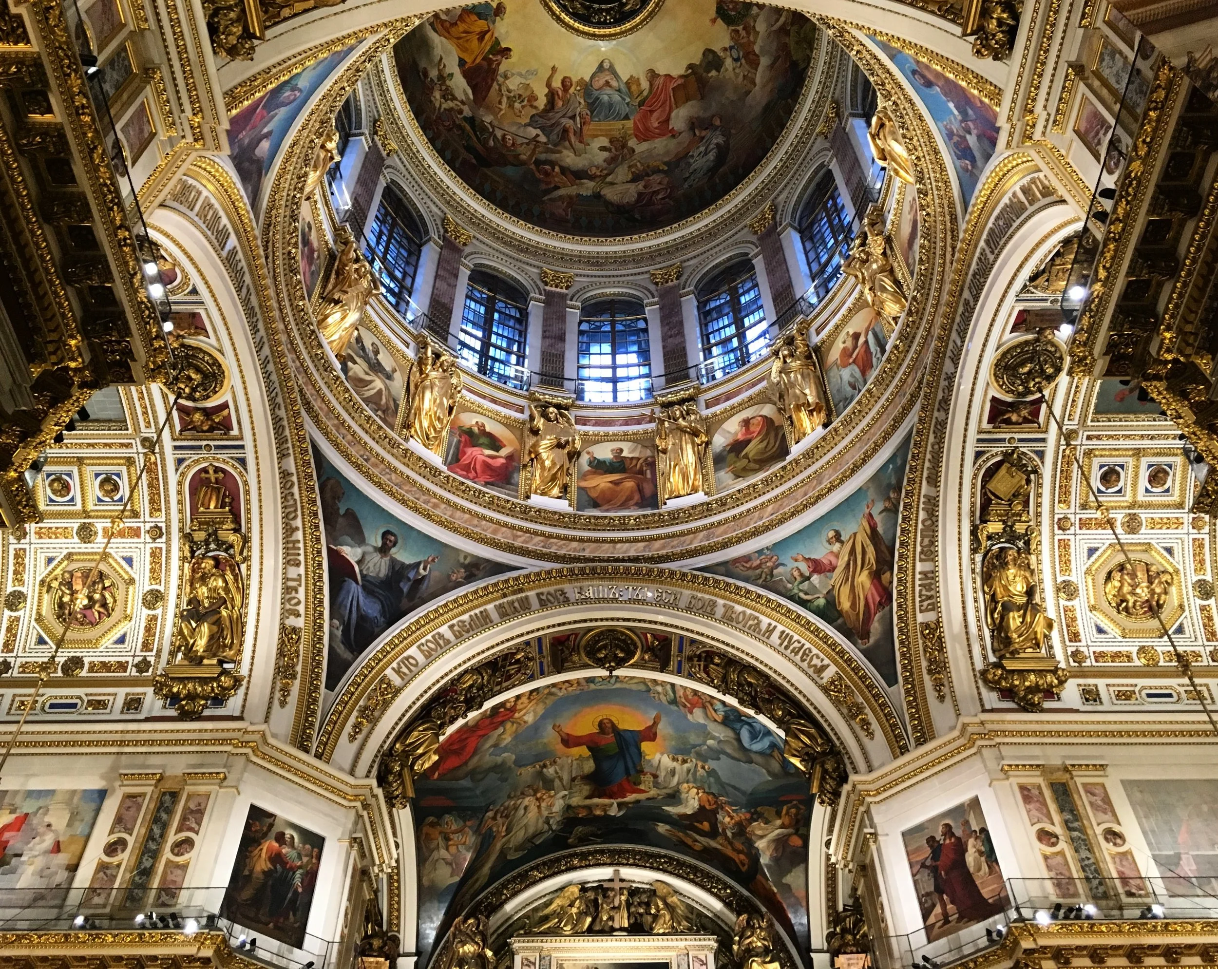 ceiling of st isaac's cathedral 