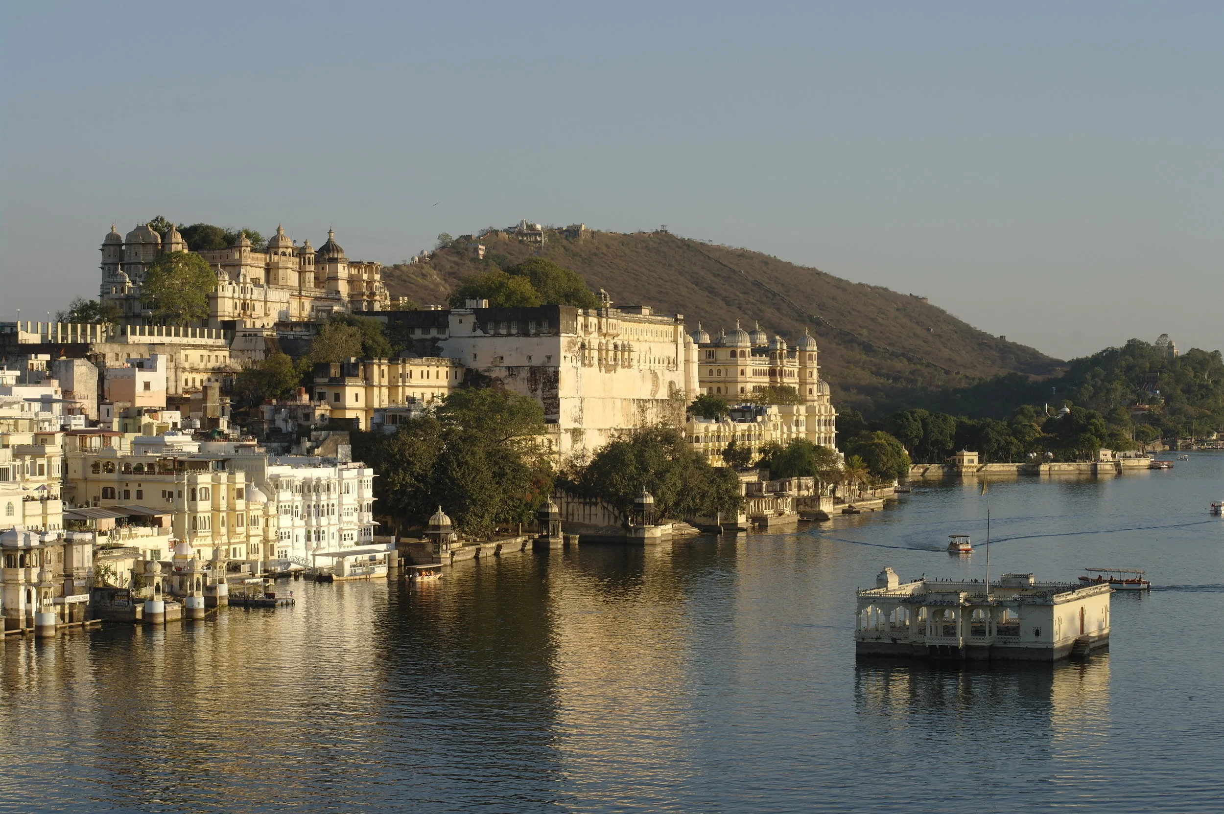 lake pichola udaipur