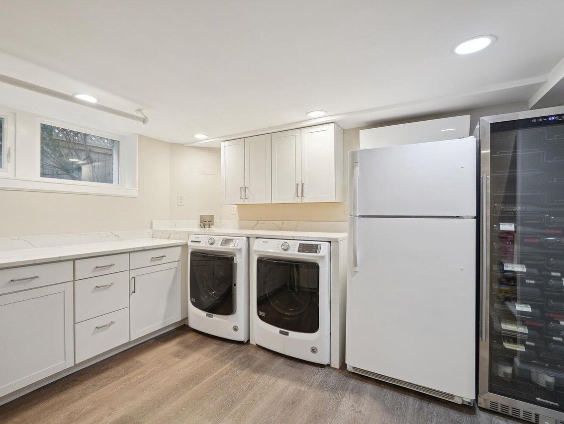 Weiss Residence laundry room