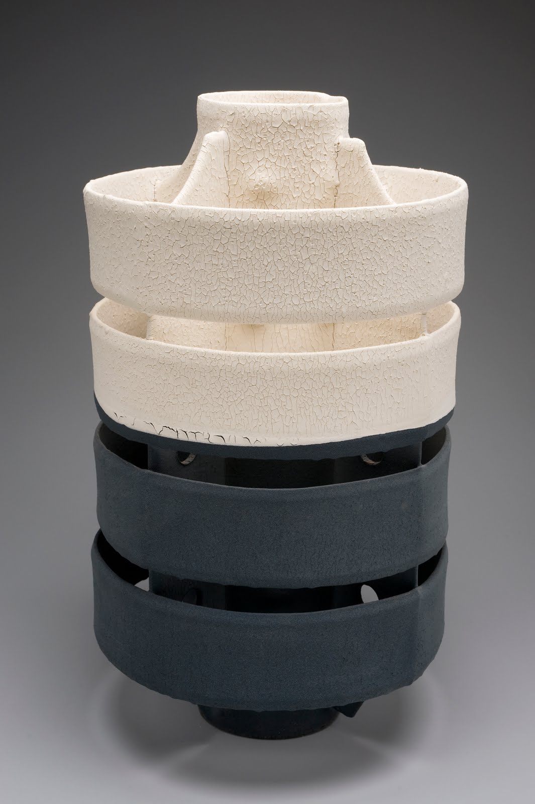 Torre blanca y gris , 58.42 x 35.56 x 35.56 cm / 23" x 14" x 14"