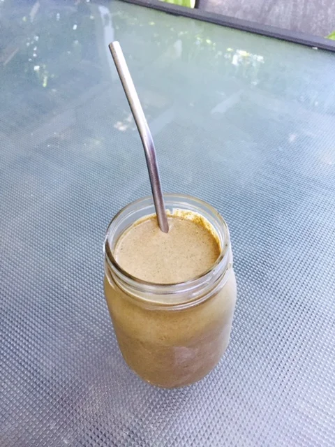 The funk-o-licious coco-choco-chia-kale smoothie --> Power Lunch
