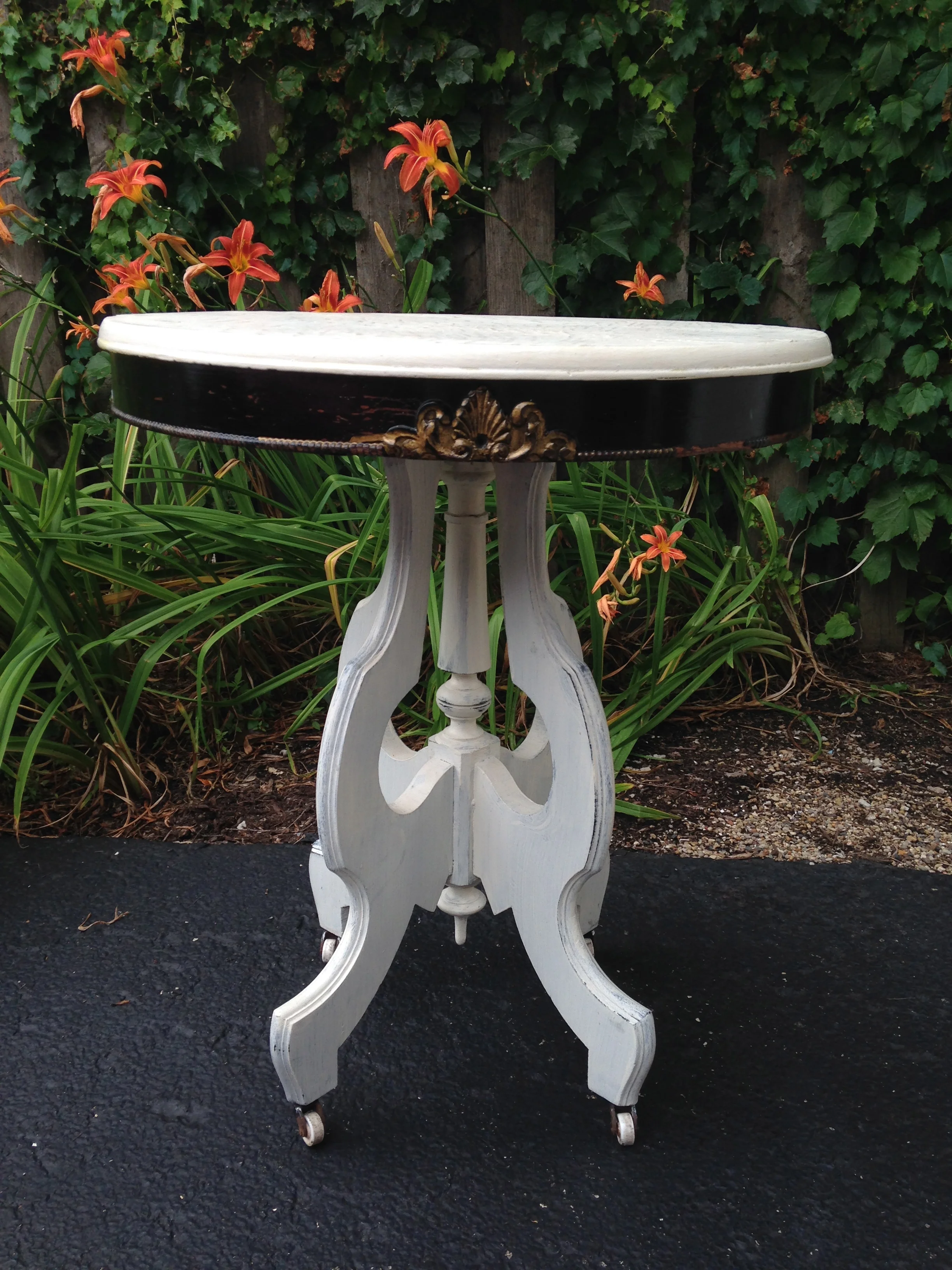 Ornate White table w/ wheels