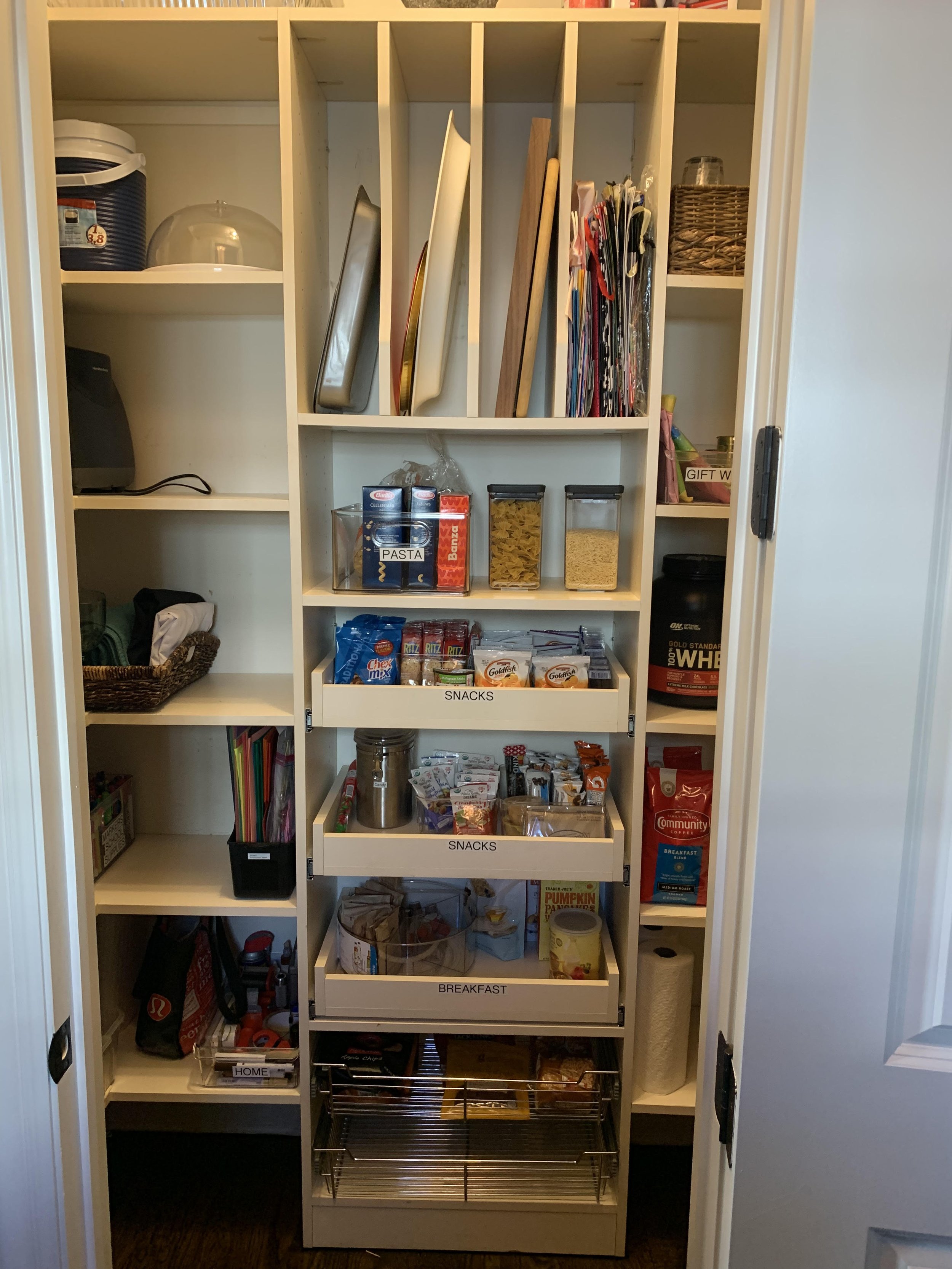 pantry after.jpg