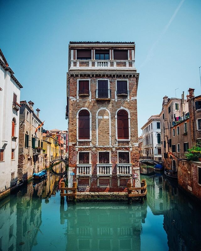 ITALY 🇮🇹- Venice in 28.06.2020. It is a truly blessing to travel again and to see Venice at its best. We are very grateful indeed. 🙏 So many people asked me what&rsquo;s like to travel in Italy right now after the lockdown is over now in Europe. W