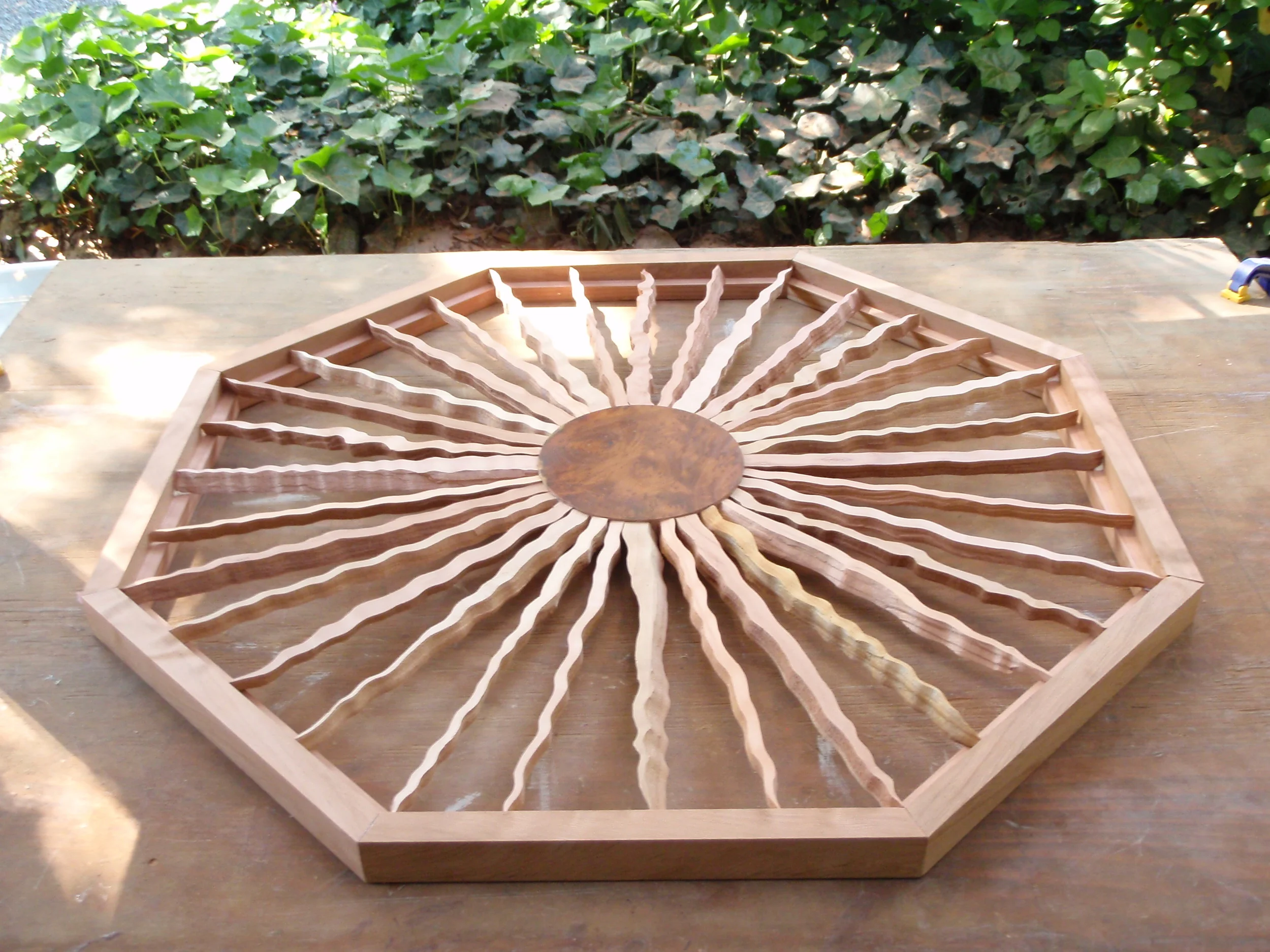 Window/Wall Sunburst Octagon