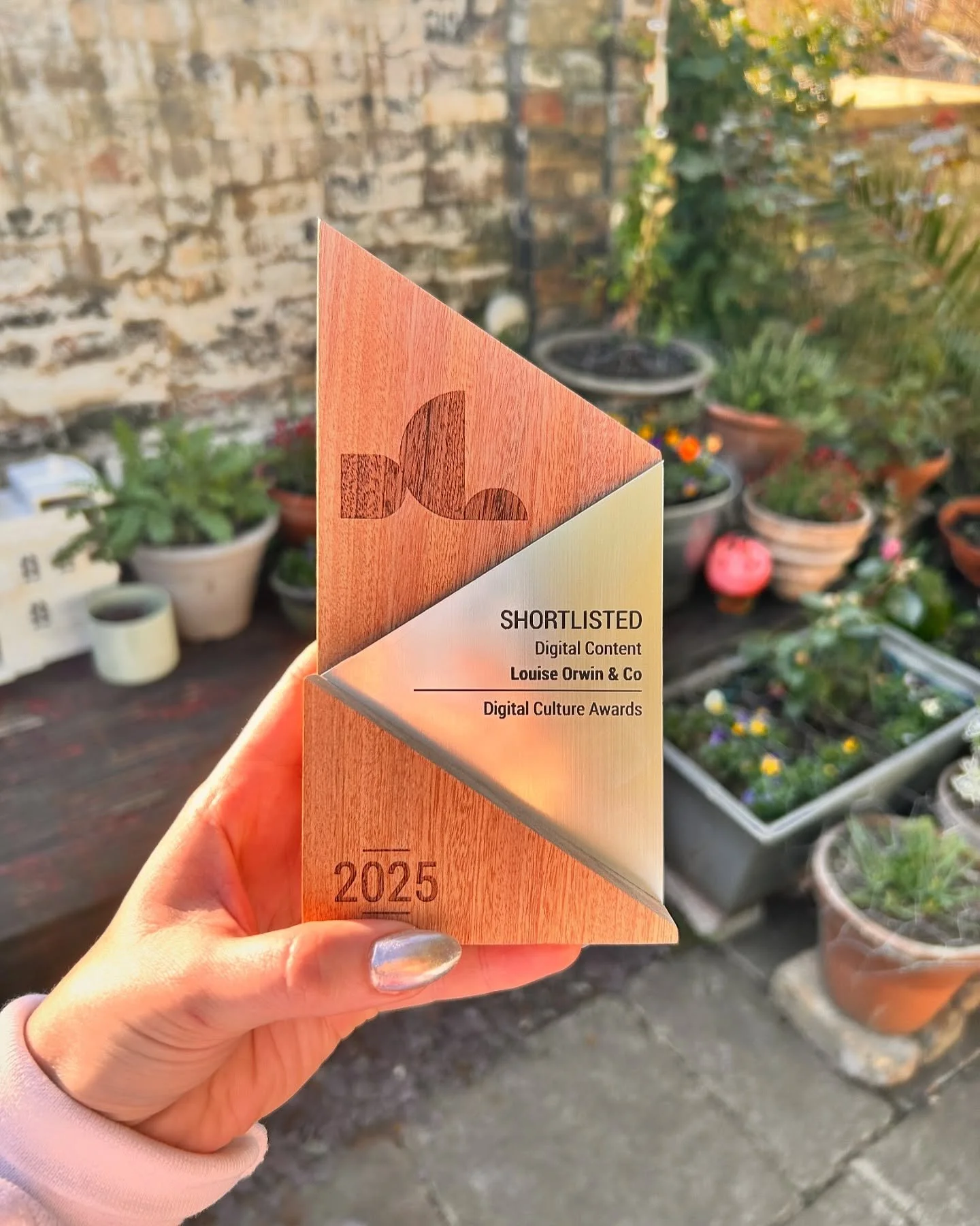 Bit of a late announcement* but sometime last month I received this absolutely beautiful award in the actual post - FAMEHUNGRY made the Digital Content Shortlist in the  @aceagrams aceagrams Digital Culture Awards! 🏆

The long and short lists for th
