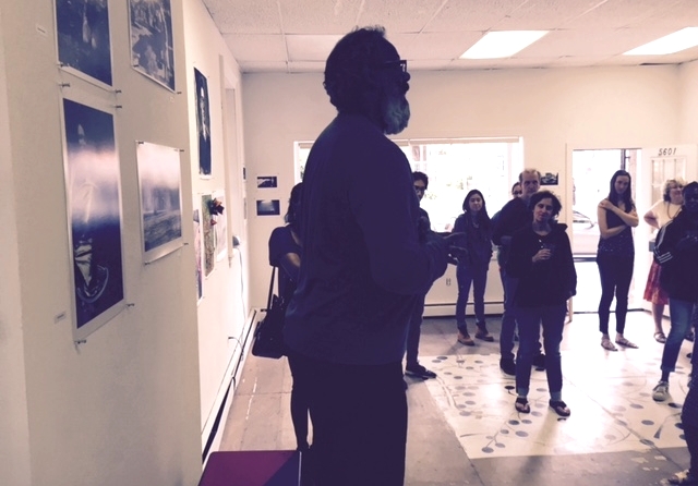 Renny Molenaar welcomes the artists and guests.