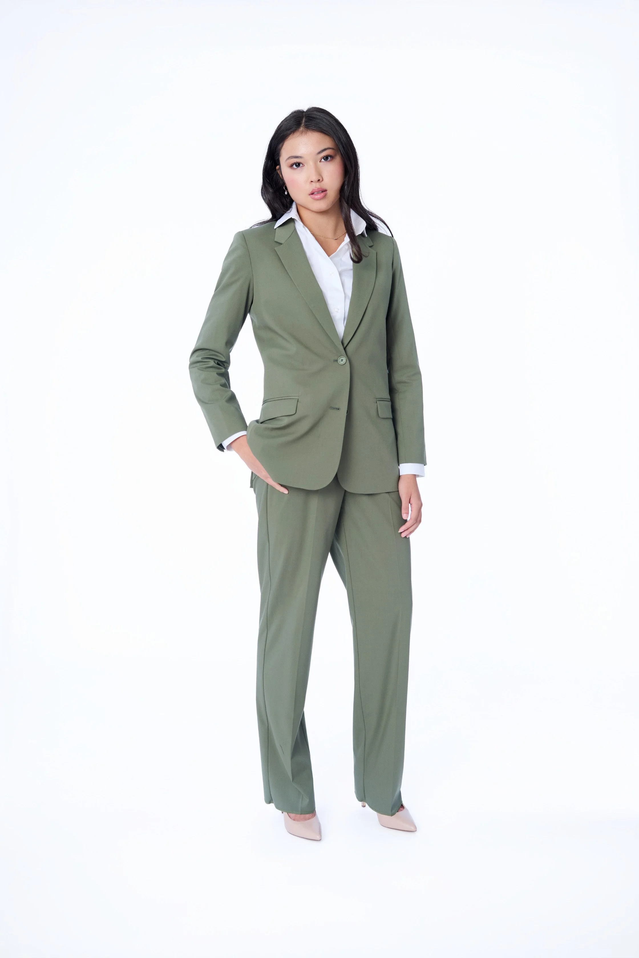 JACKET 368 / SHIRT 7011 / PANTS 118