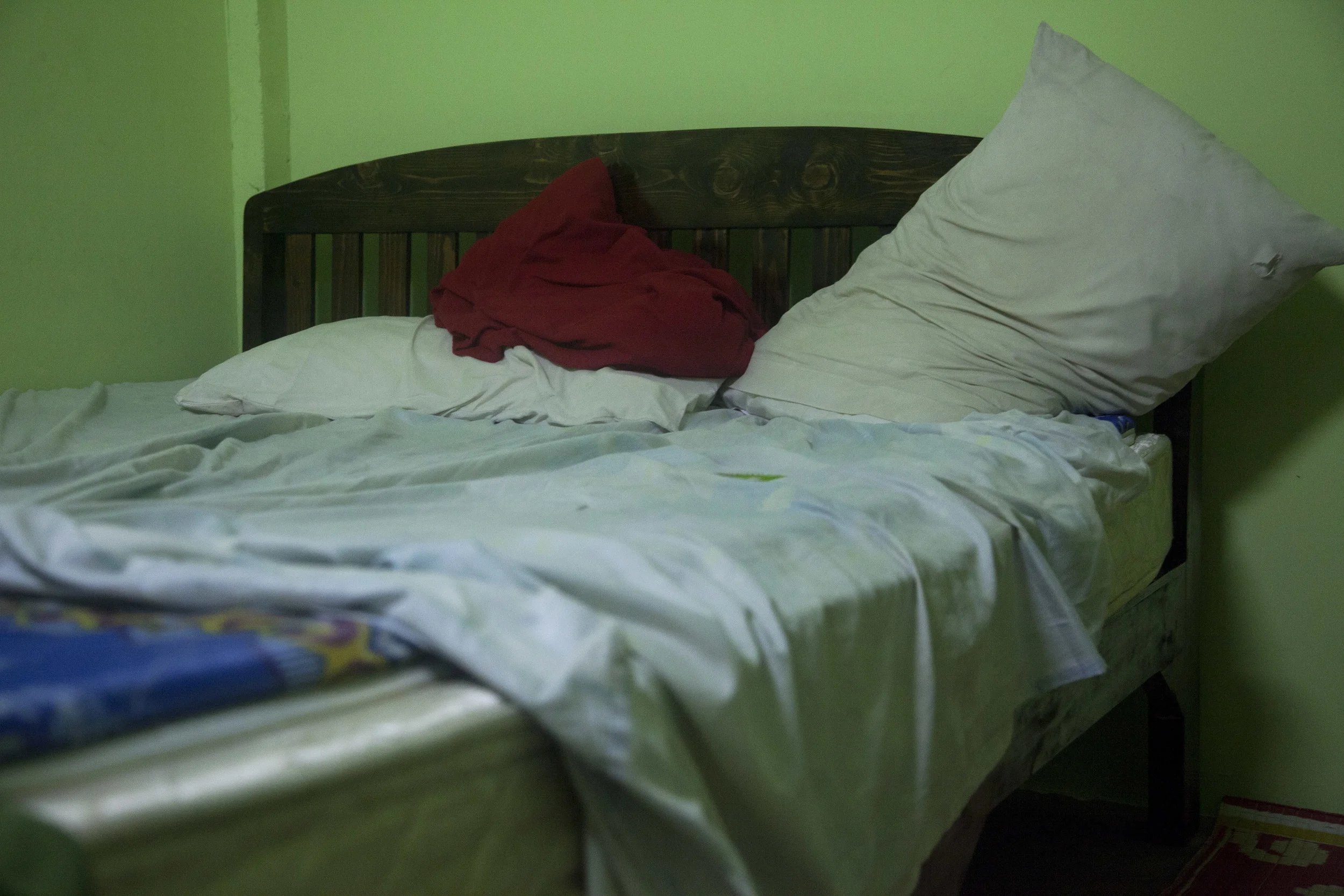 breakupbed2.jpg