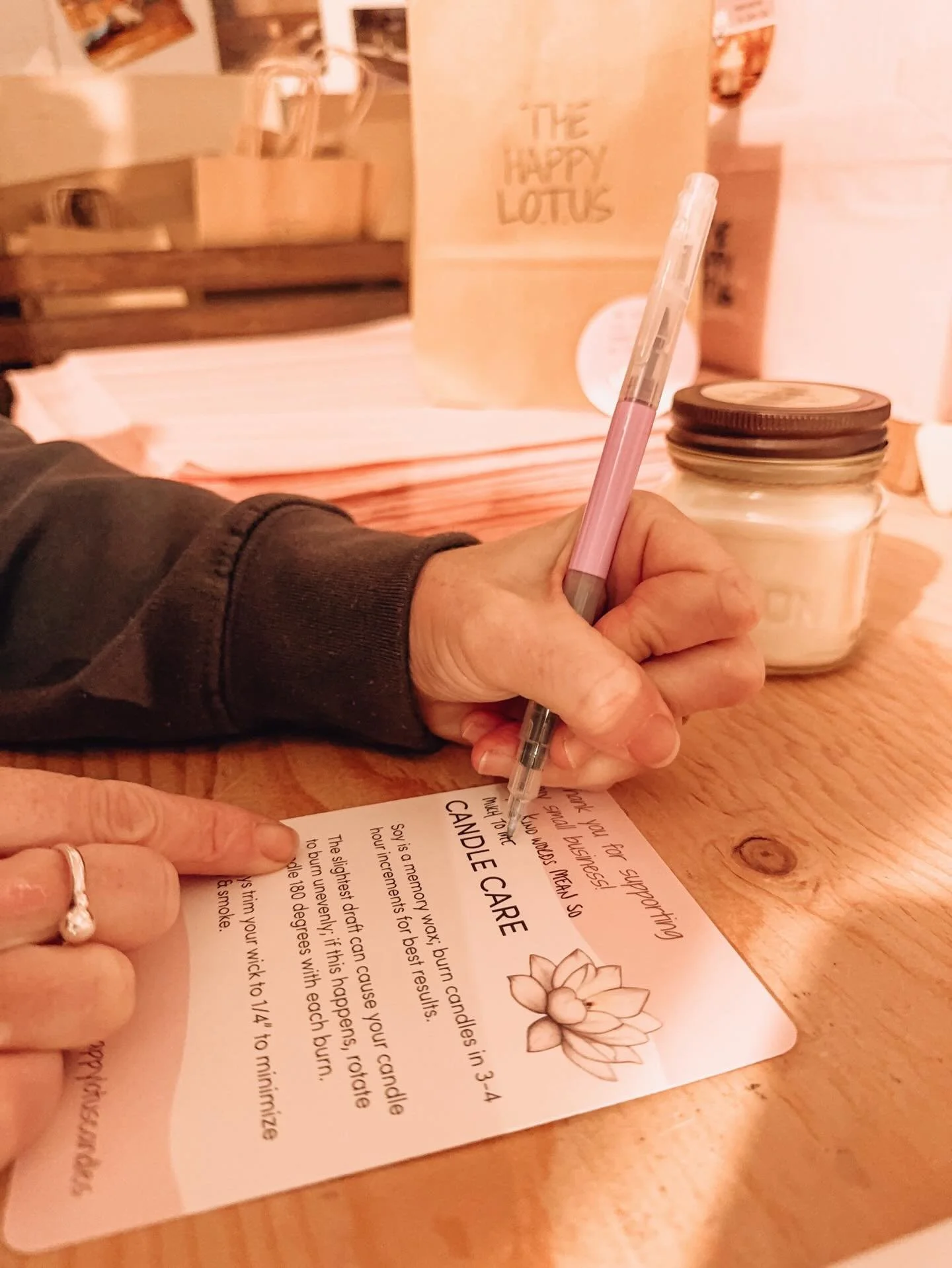 ✍🏼 Every order gets a little handwritten moment &mdash; it&rsquo;s tiny, but it matters to me. ⁣
⁣
🤶🏼 If you&rsquo;ve ordered from me this holiday season, you&rsquo;ve gotten one. It&rsquo;s my way of saying I see you, and the closest thing to tha