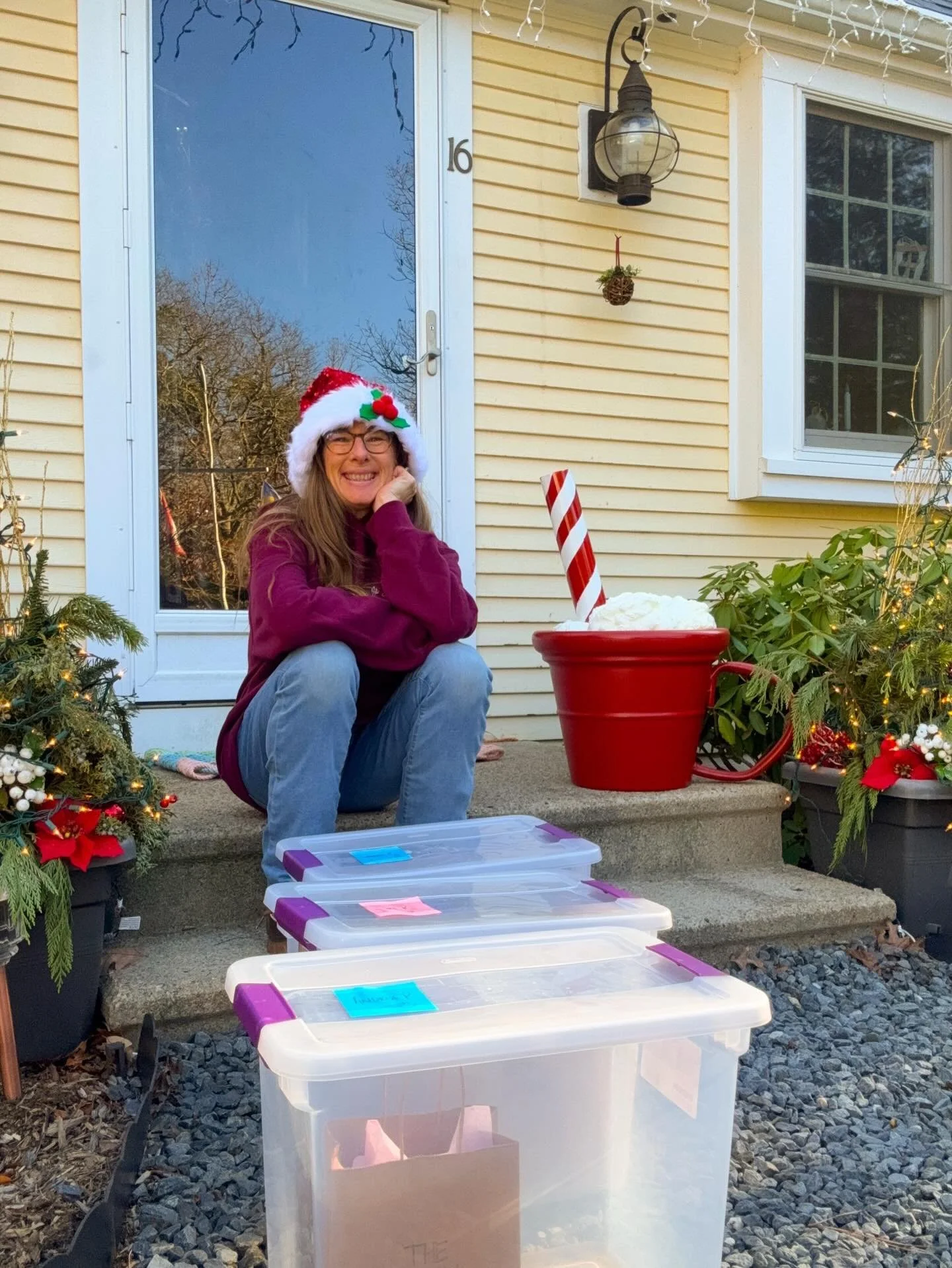 🎁 It&rsquo;s the final push for the holidays &amp; this is the size of the coffee I&rsquo;m chugging today as I pack &lsquo;em up. ⁣
⁣
🤪 Currently powered by caffeine &amp; Christmas spirit, if you need me, I&rsquo;ll be somewhere under a pile of b