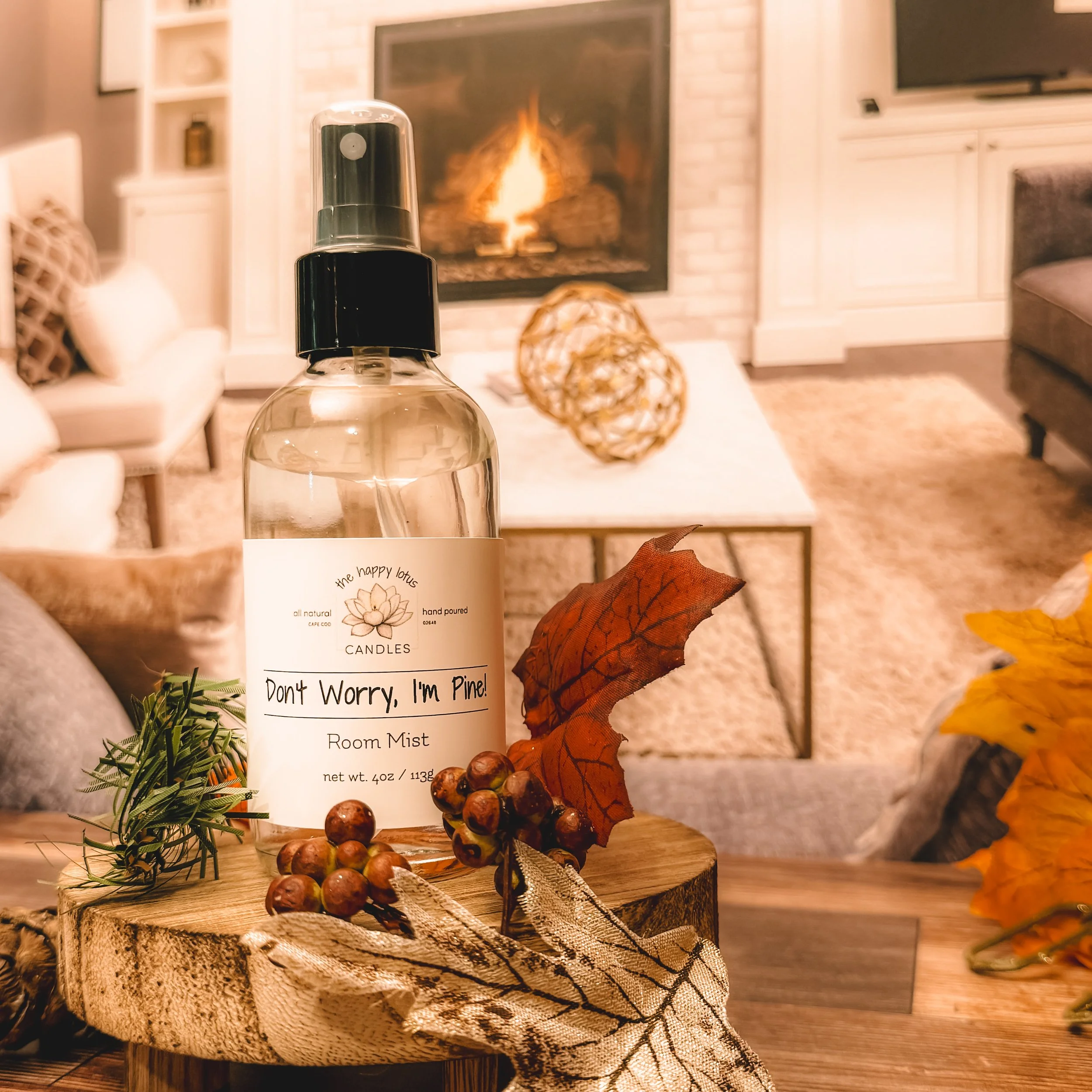 The_Happy_Lotus_Candles_Room_Mist_Pine_Scent_1.jpg.JPG