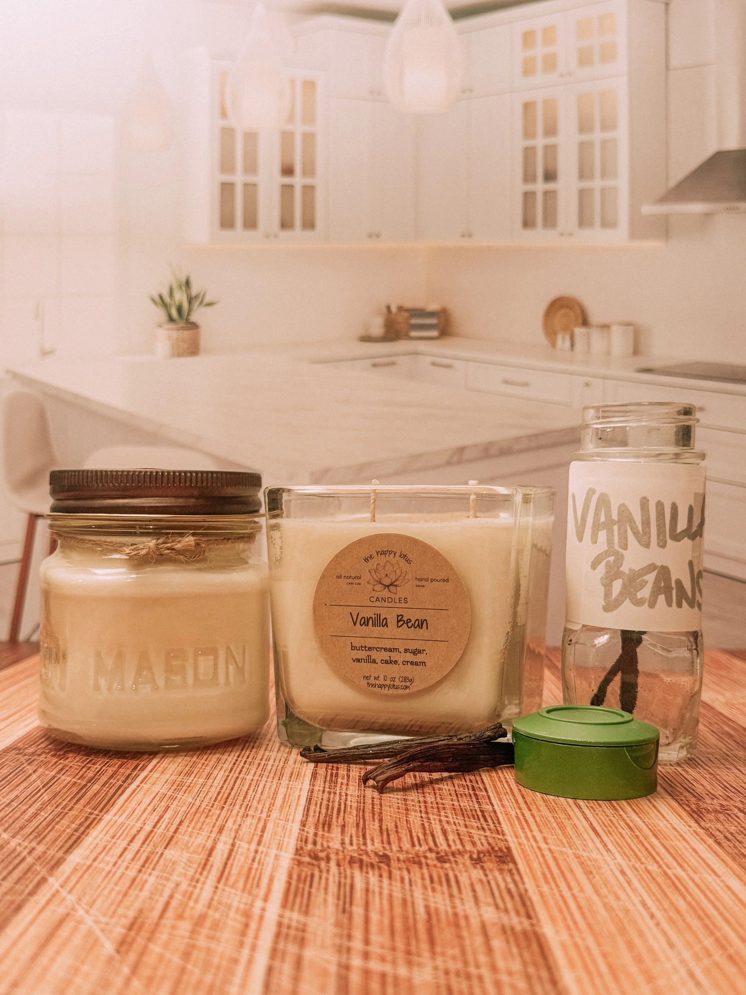The_Happy_Lotus_Candles_Vanilla_Bean_Scent_1.jpg.JPEG