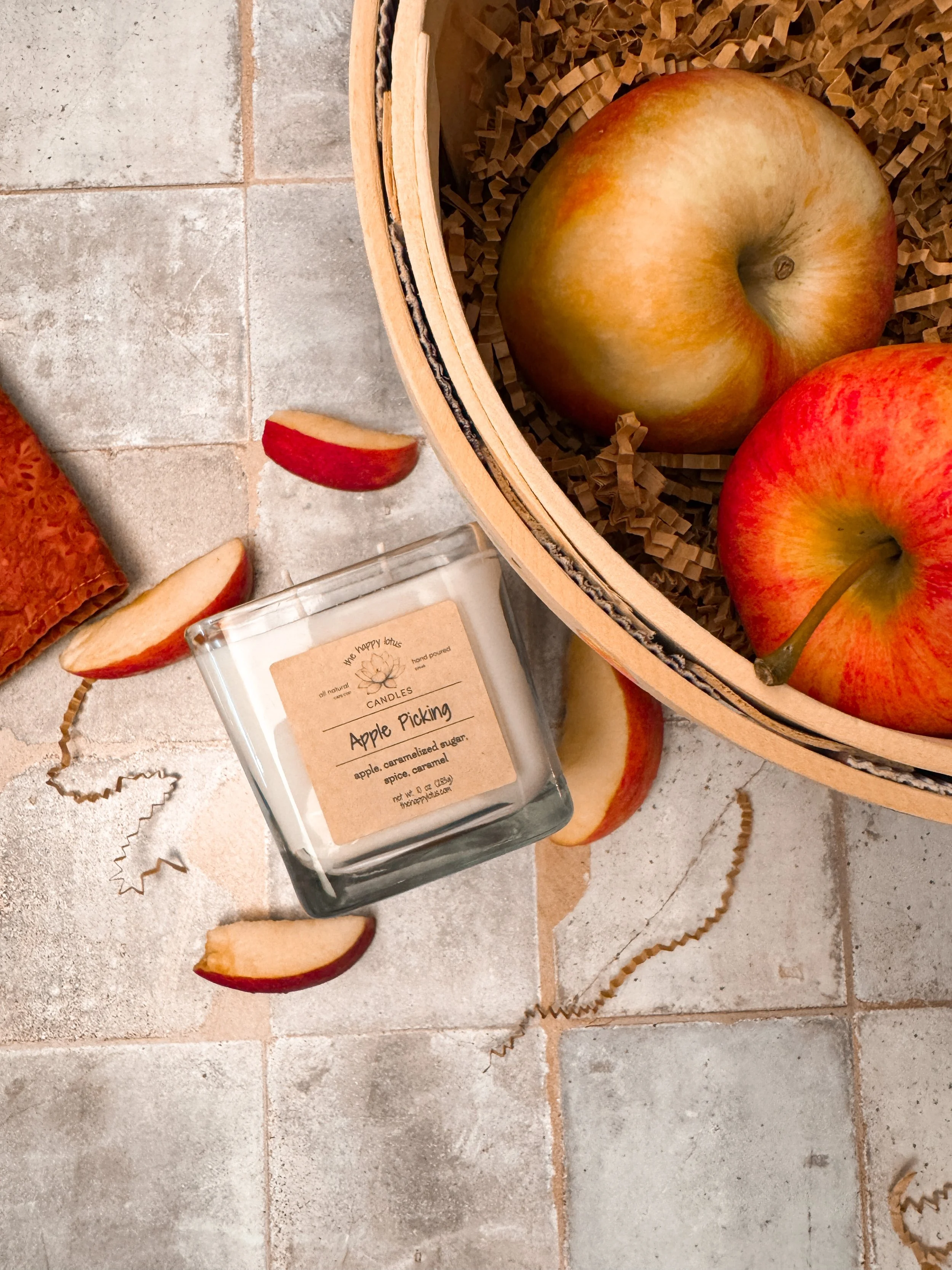 The_Happy_Lotus_Candles_Apple_Picking_26_8.jpg.JPG