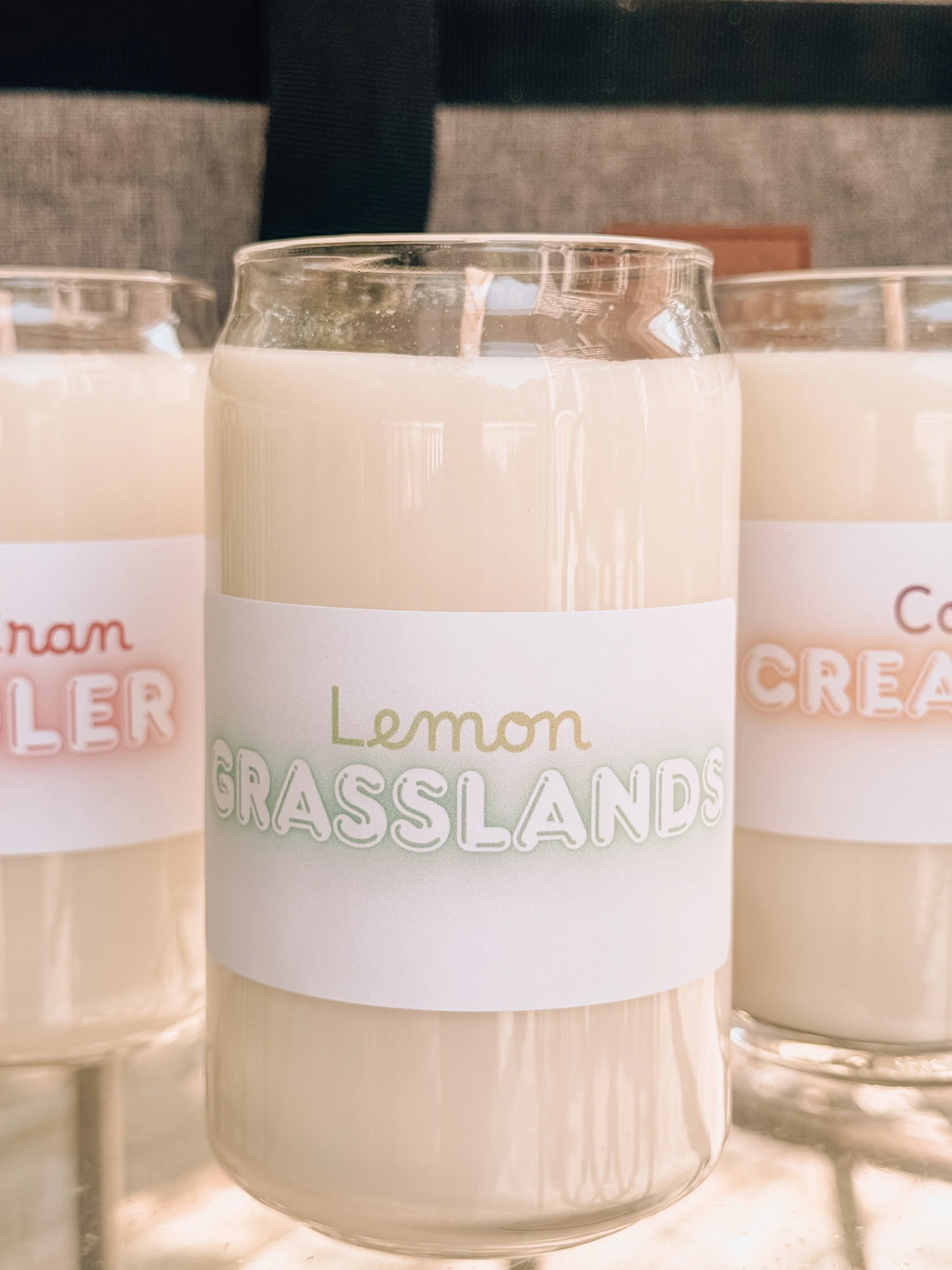 The_Happy_Lotus_Candles_Pour_A_Pint_Lemon_Grasslands_1.jpg.JPG