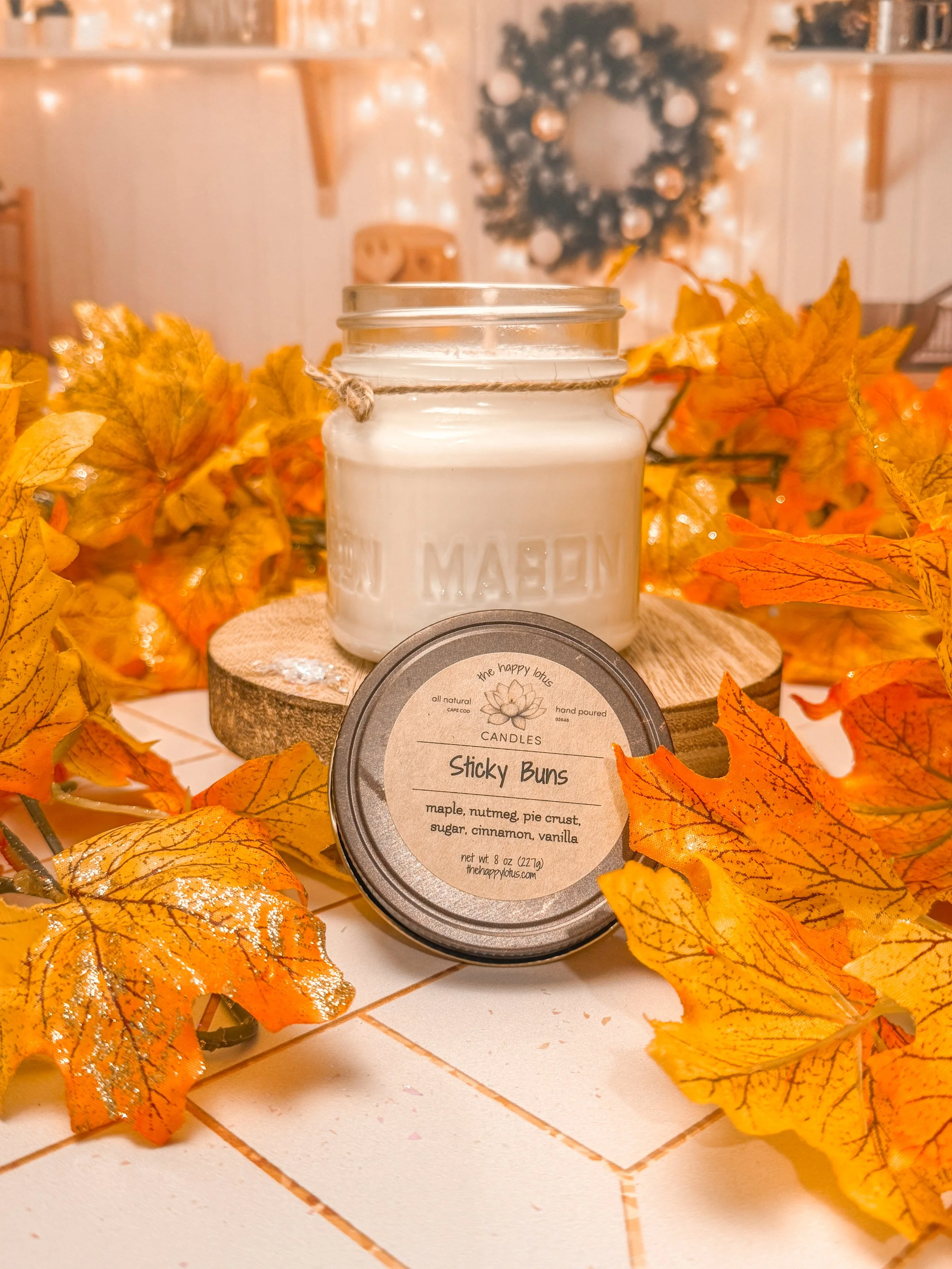 The_Happy_Lotus_Candles_Sticky_Buns_Scent_1.jpg.JPG