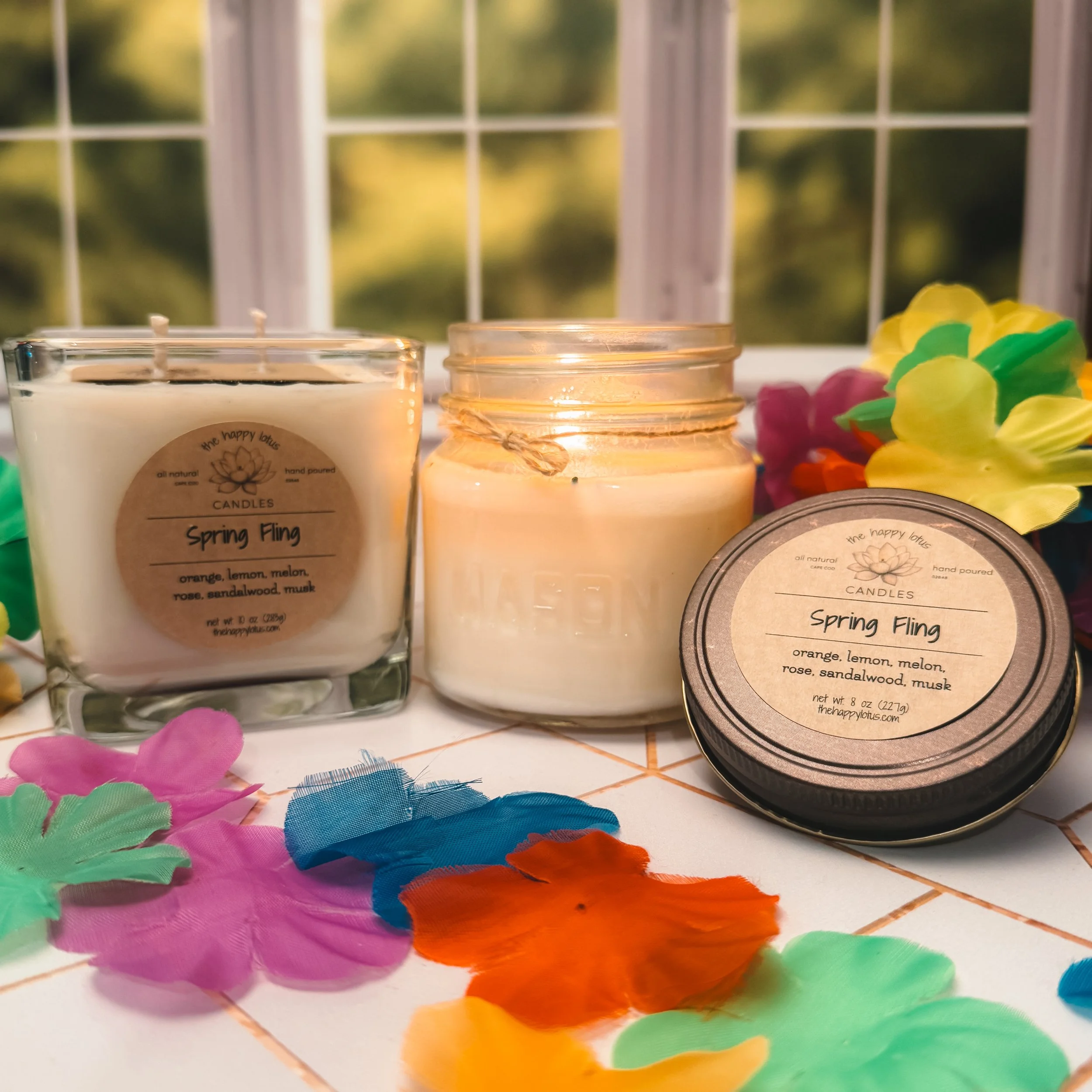 The_Happy_Lotus_Candles_Spring_Fling_Scent_1.jpg.JPG
