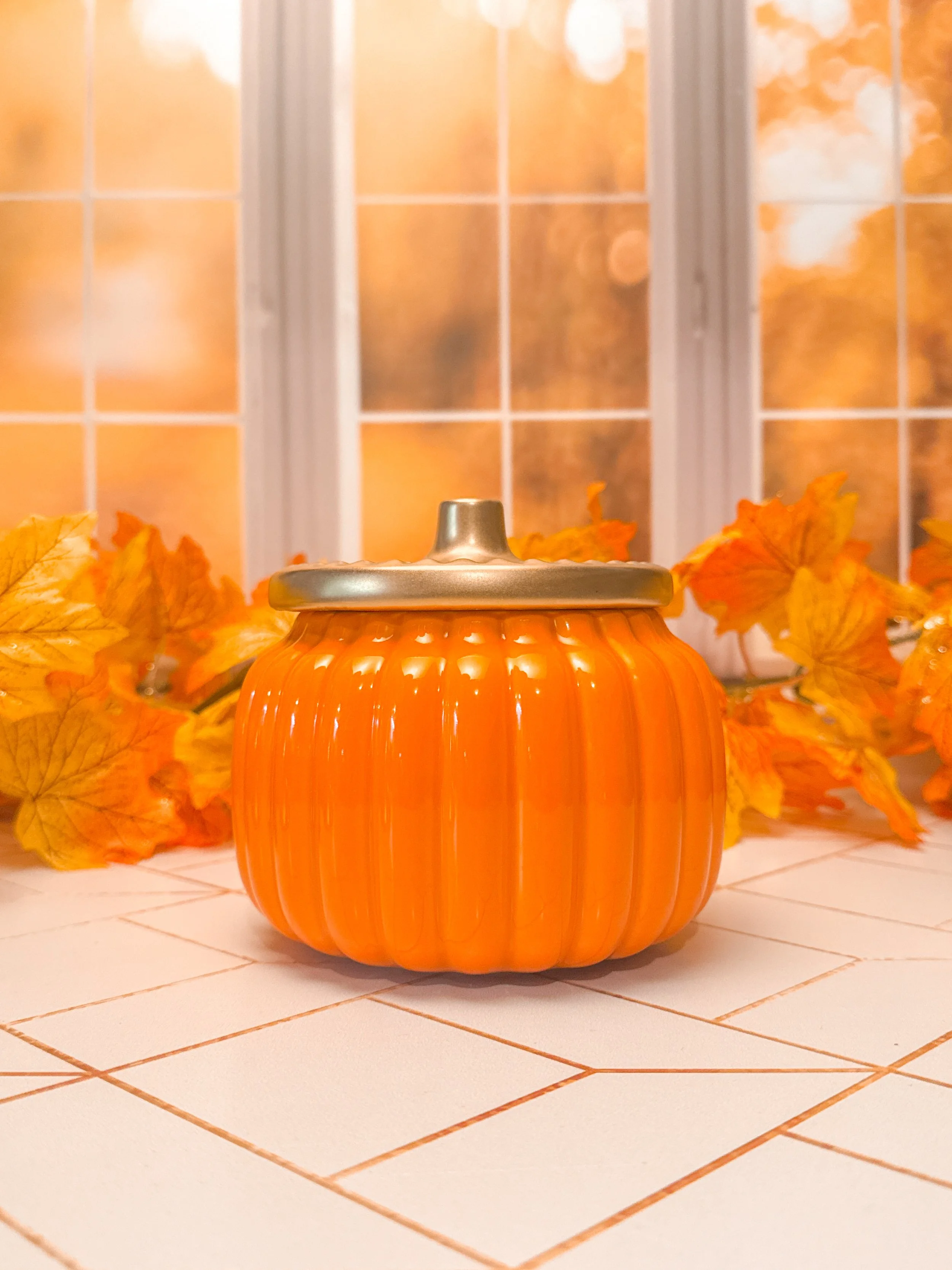 The_Happy_Lotus_Candles_Ceramic_Pumpkin_3.jpg.JPG