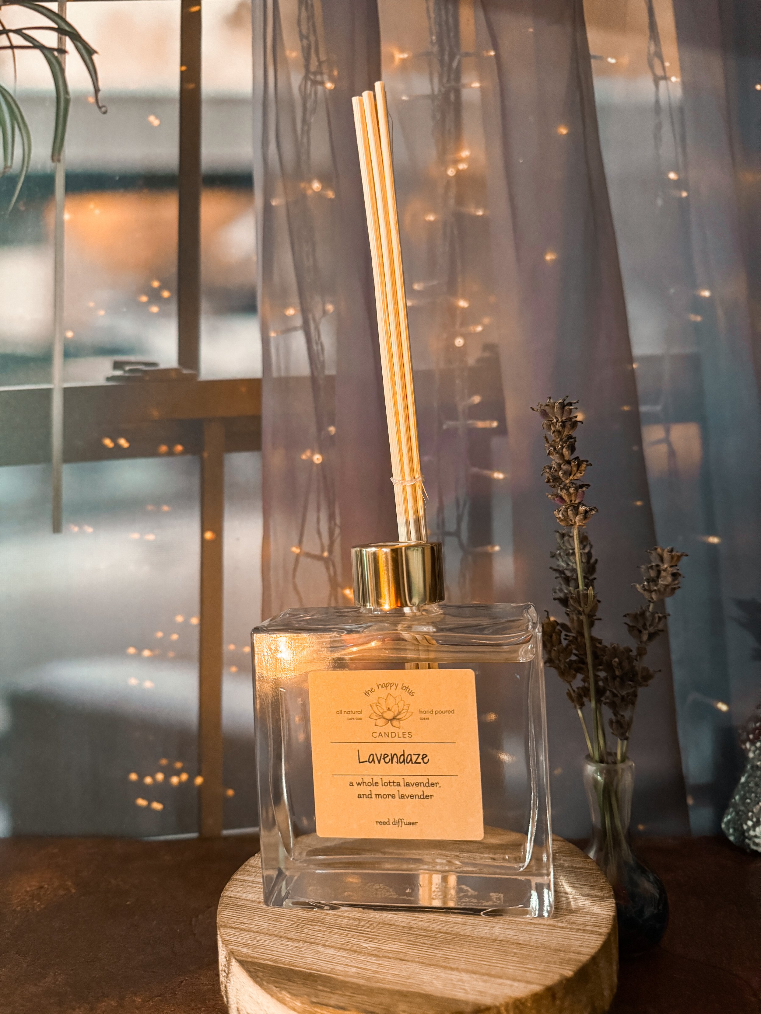 The_Happy_Lotus_Candles_Reed_Diffuser_Lavendaze_Scent_1.jpg.JPG