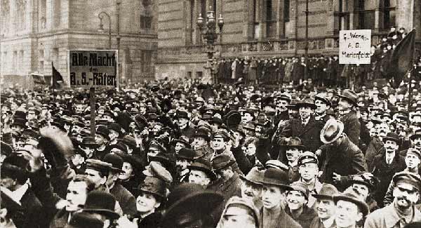 Mass demonstration in Berlin, 1919. 