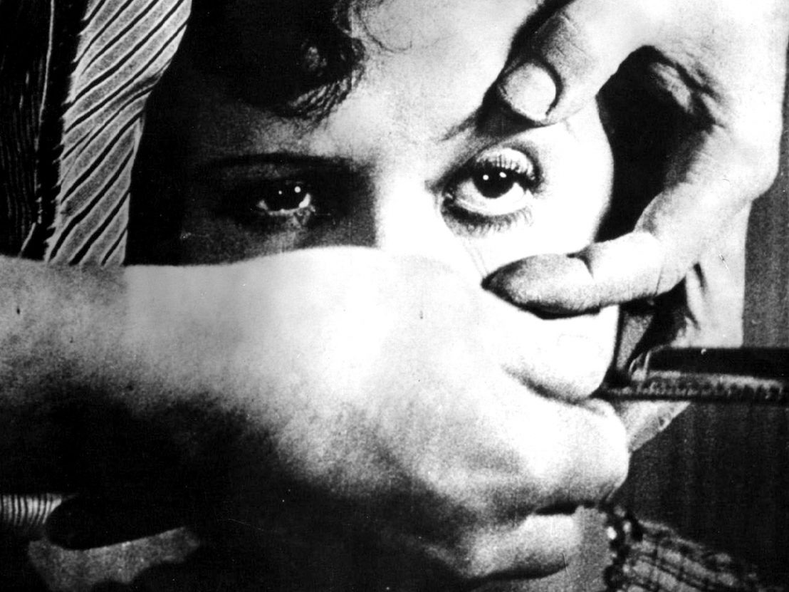 Un Chien Andalou (still), Luis Buñuel and artist Salvador Dalí (1929)