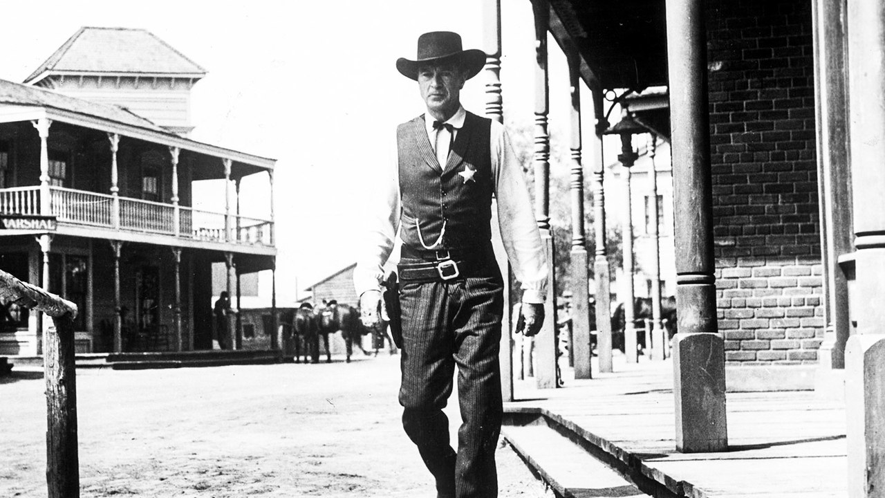 Still from Fred Zinnemann’s High Noon (1952): a secret allegory against McCarthyism. Gary Cooper gets cancelled but still does the “right thing.” He then tells everyone to fuck off.